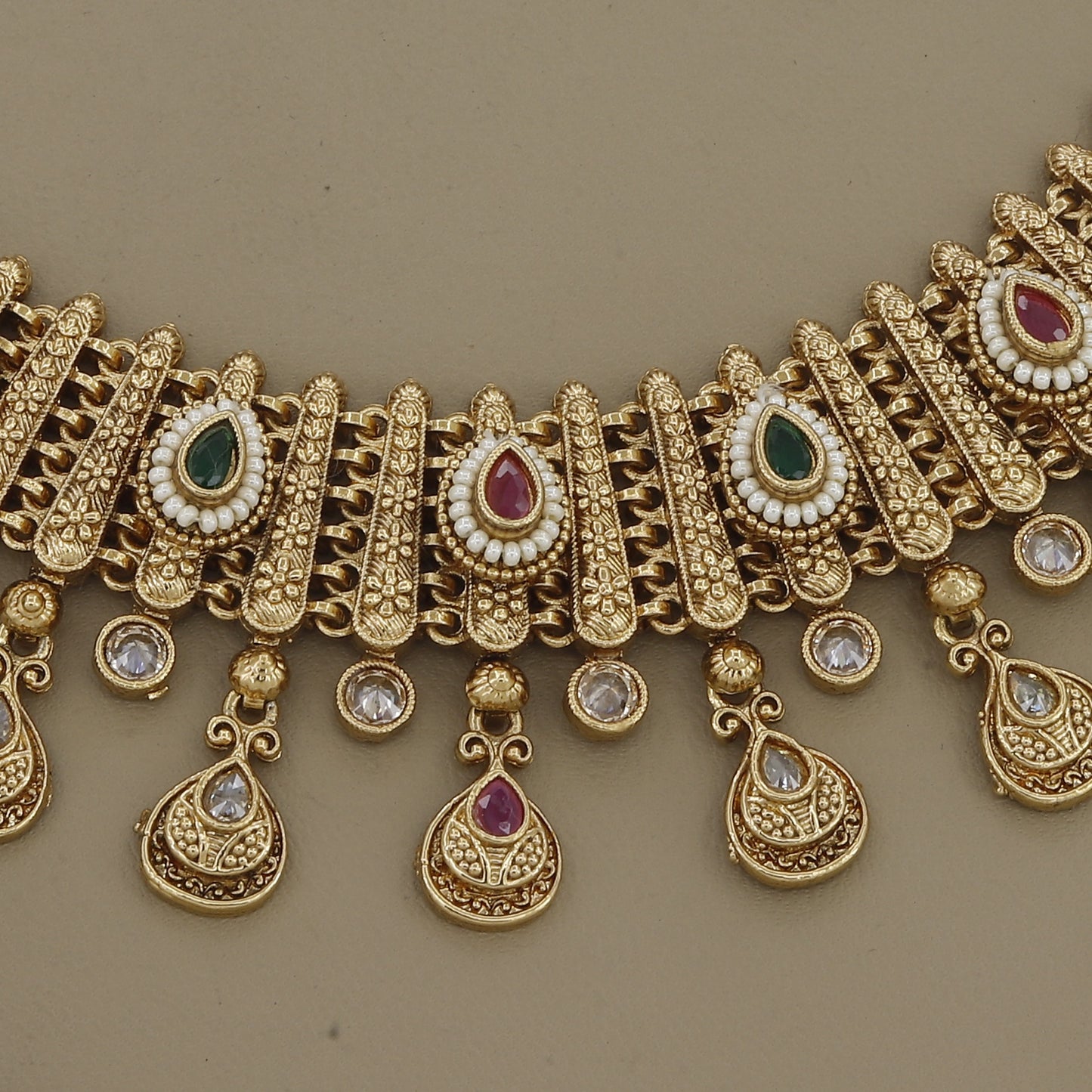 Intricate Antique Gold Finish Necklace & Jhumka Set