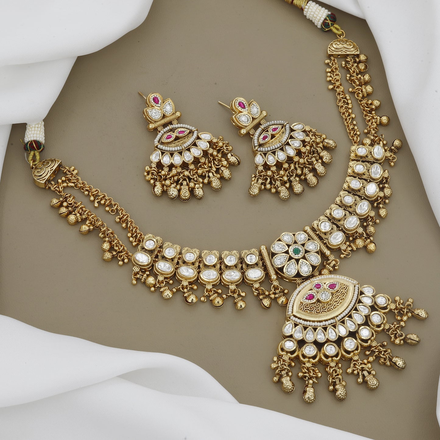 Matte Finish Antique Kundan Necklace & Earring Set