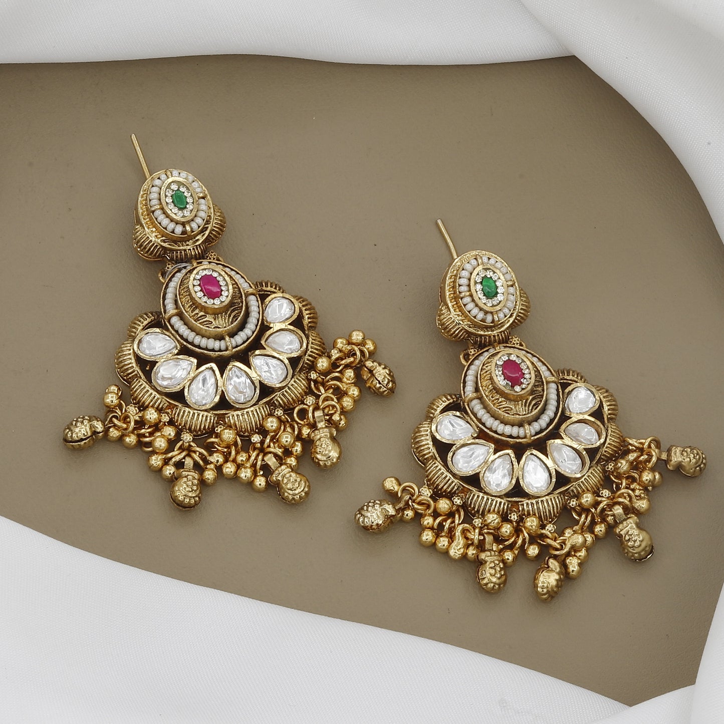 Antique Gold-Plated Kundan Necklace Set with Earrings