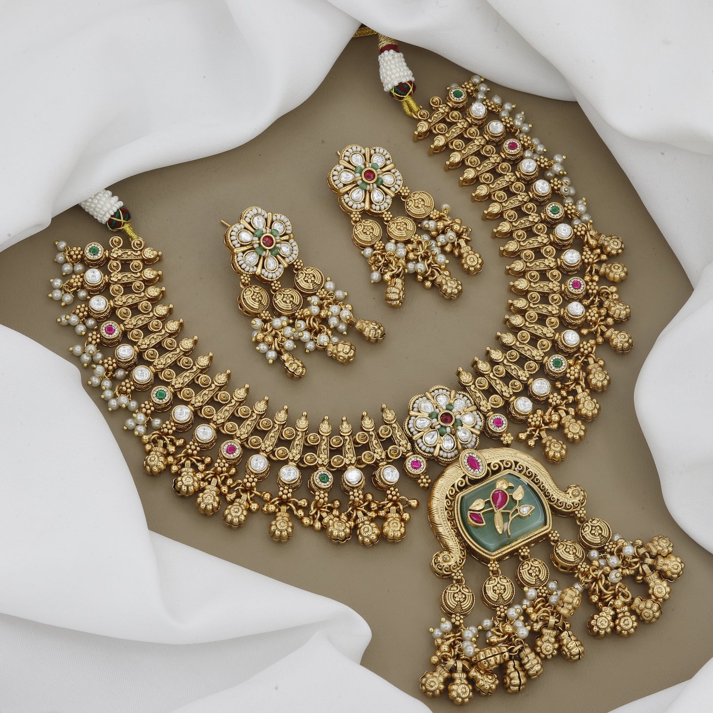 Traditional Design Antique Necklace Set with Earrings