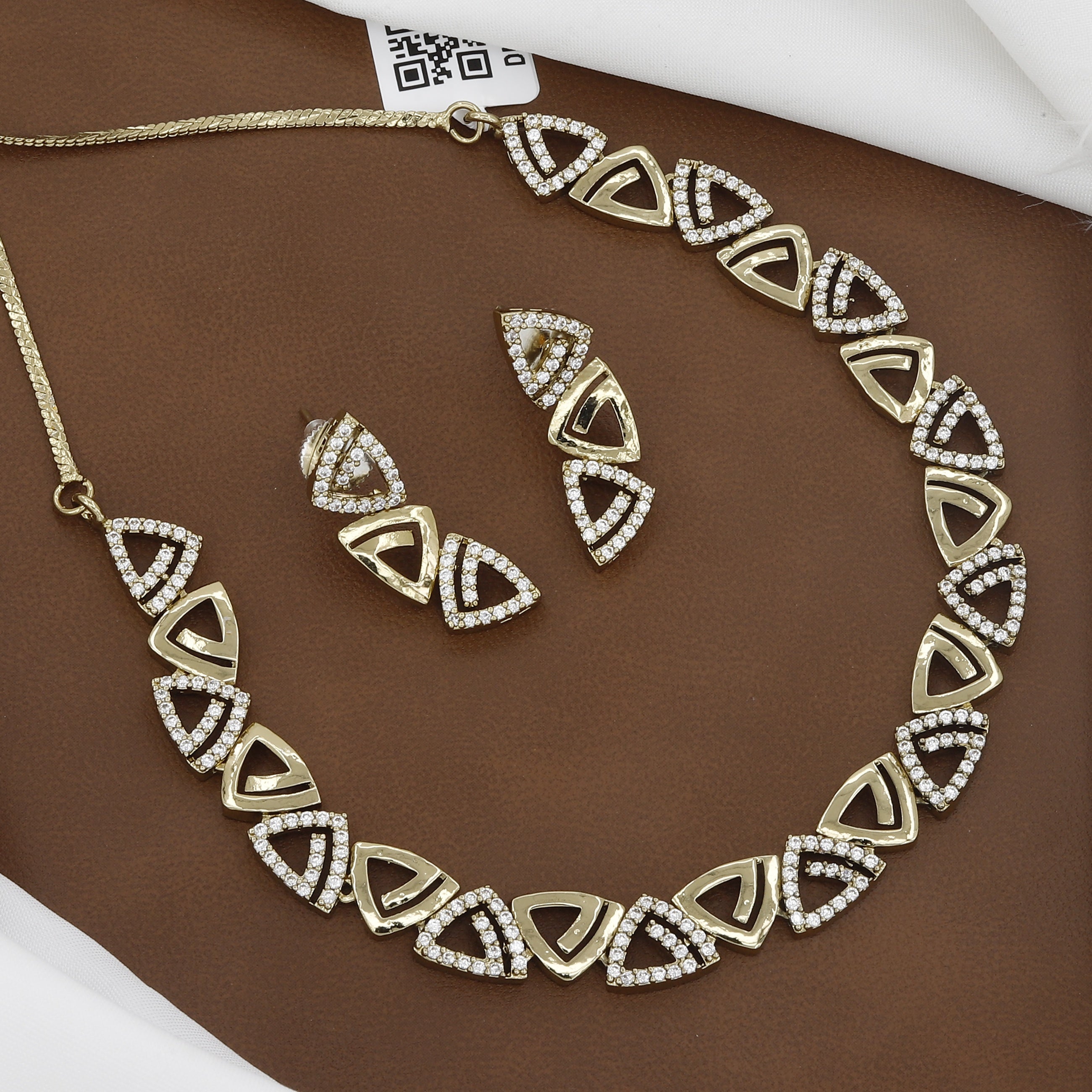 Mehndi Polished Modern Geometric Triangle Necklace & Earring Set