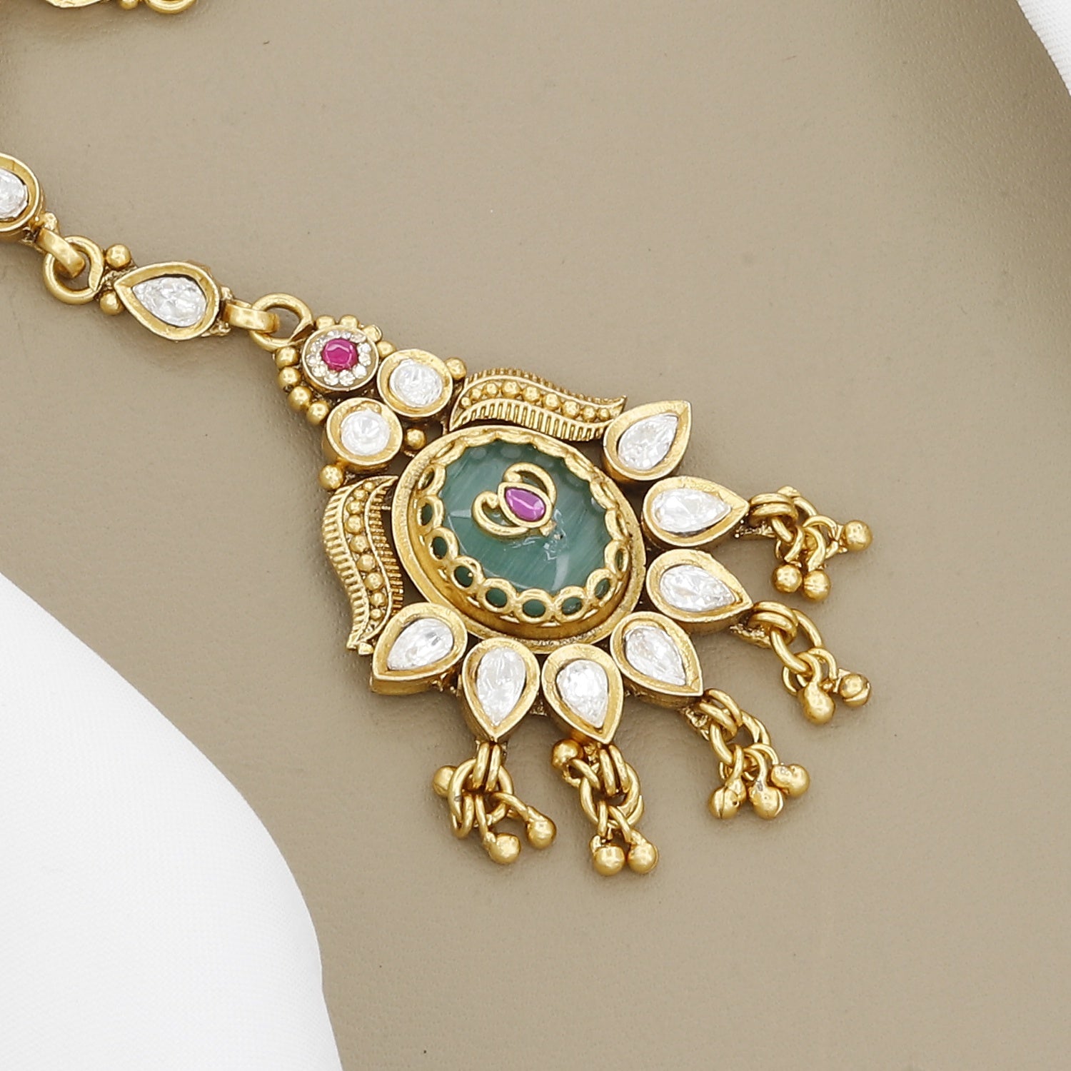 Kundan Maang Tikka with Central Round Green Stone