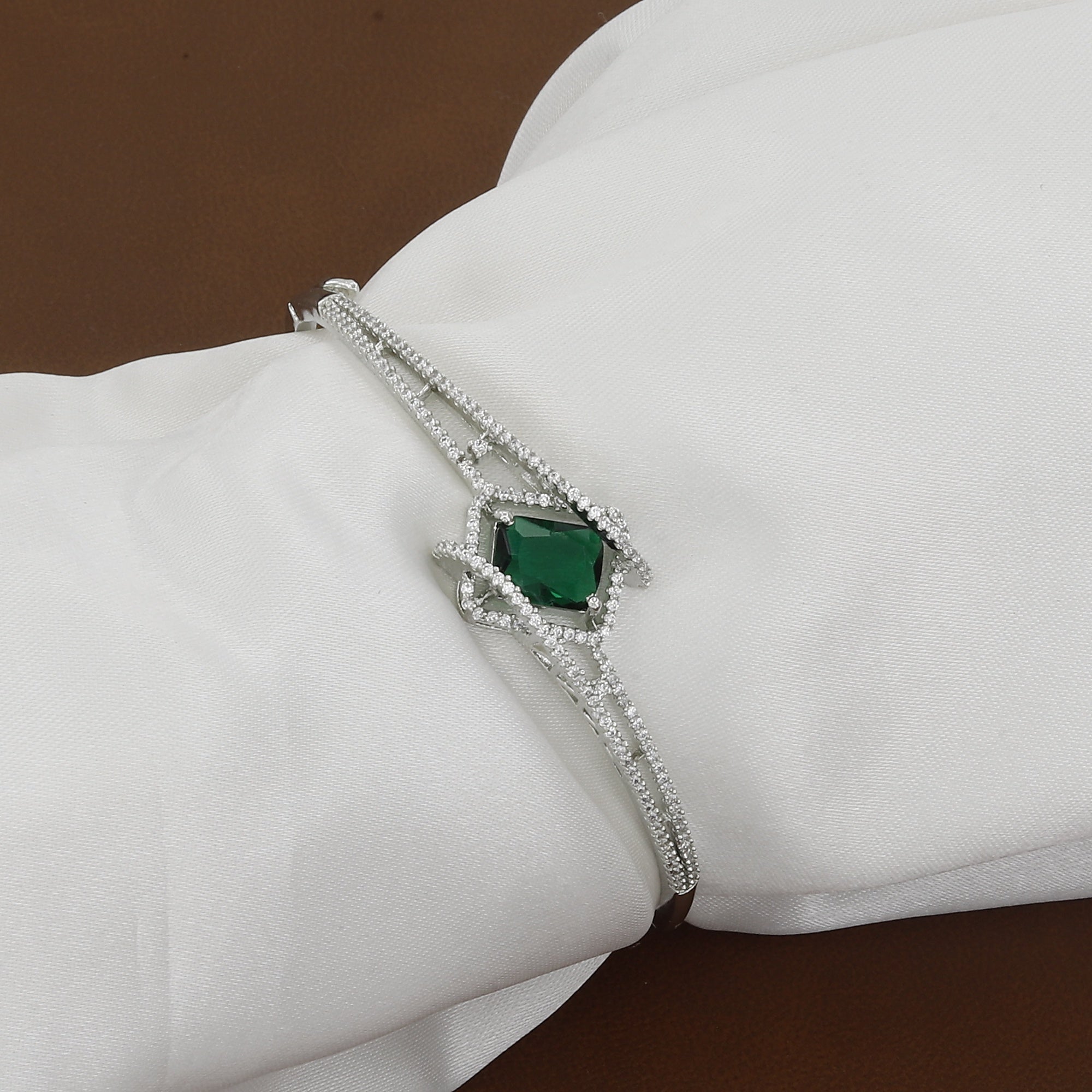 Luxurious Green Crystal Slim Bangle Bracelet