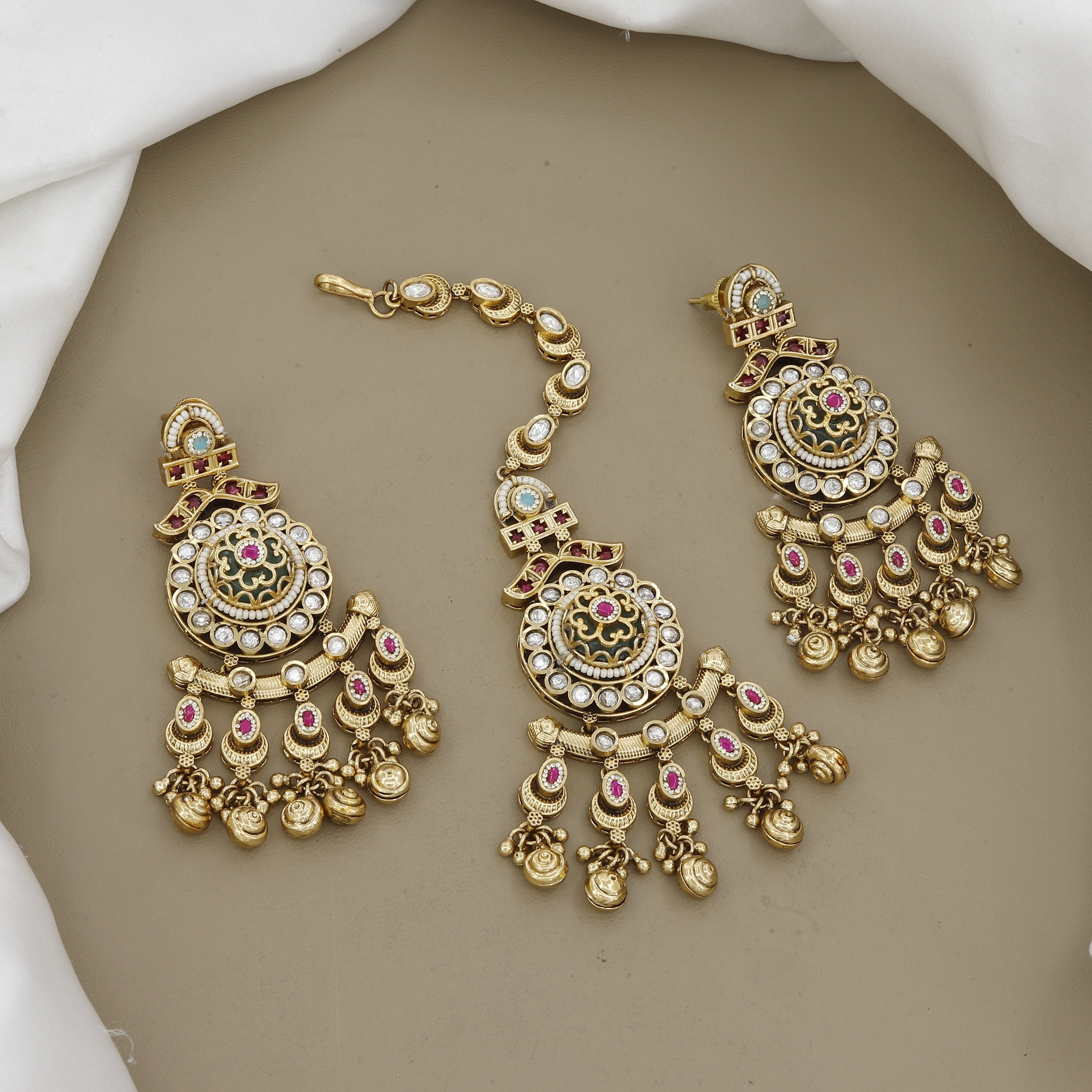 Complete Antique Gold Bridal Set Necklace, Earrings & Maang Tikka