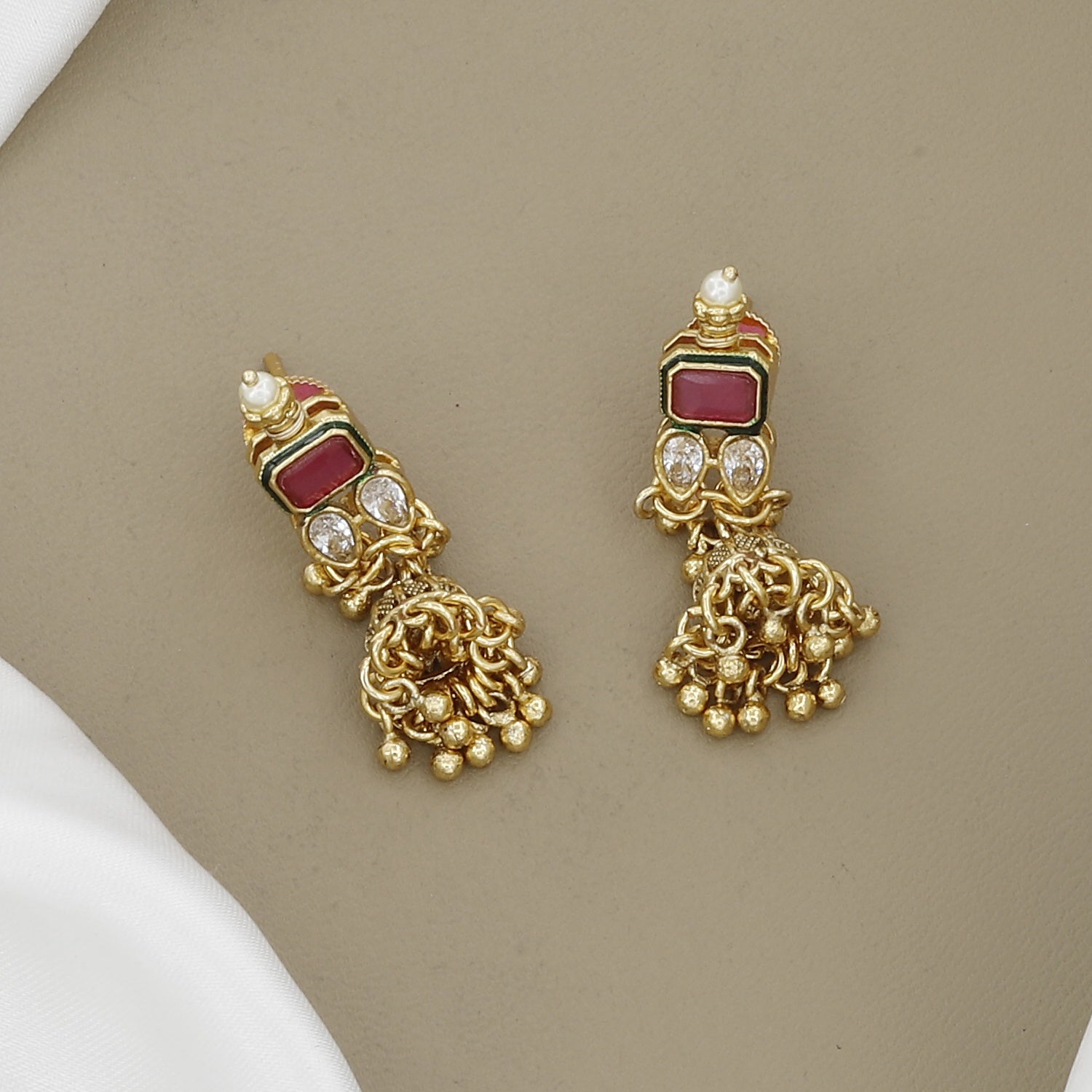 Elegant Antique Gold-Plated Choker Set with Maroon & Green Stones