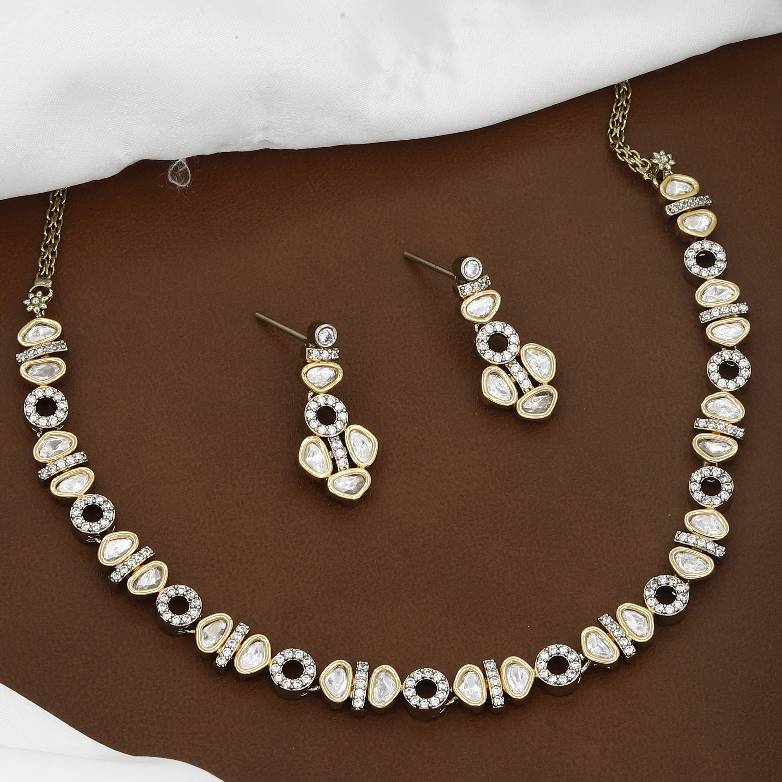 Victorian Polish Elegant Polki Kundan Necklace and Earring Set