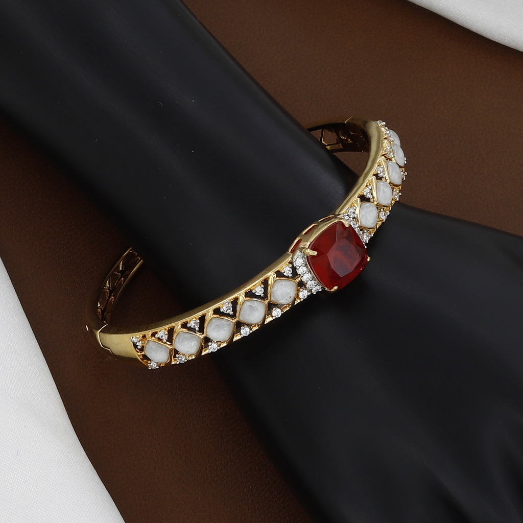 18k Gold Polished Regal Crimson Solitaire & White Stone Designer Bangle