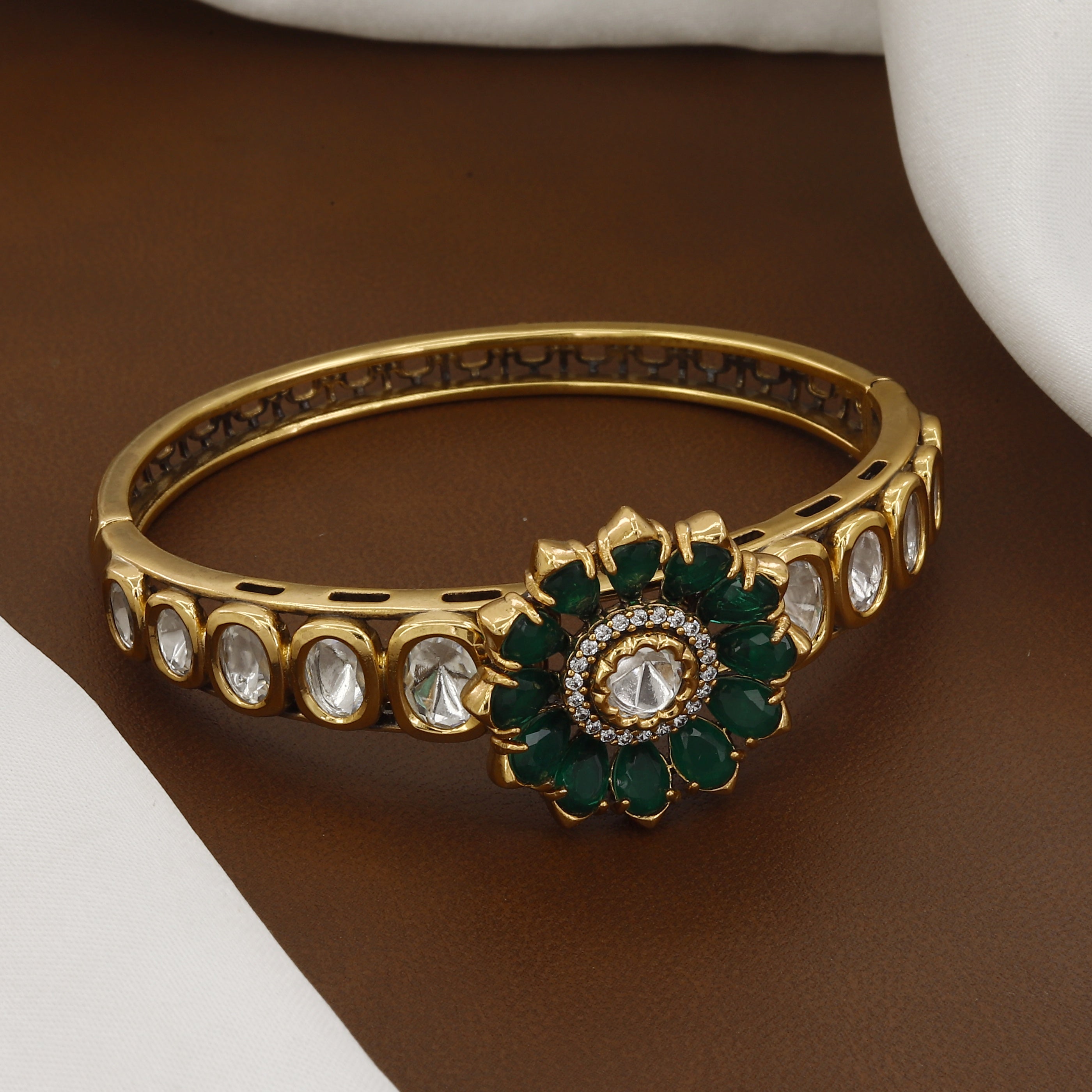 Traditional Victorian Polished Kundan Bangle with Green Floral Design