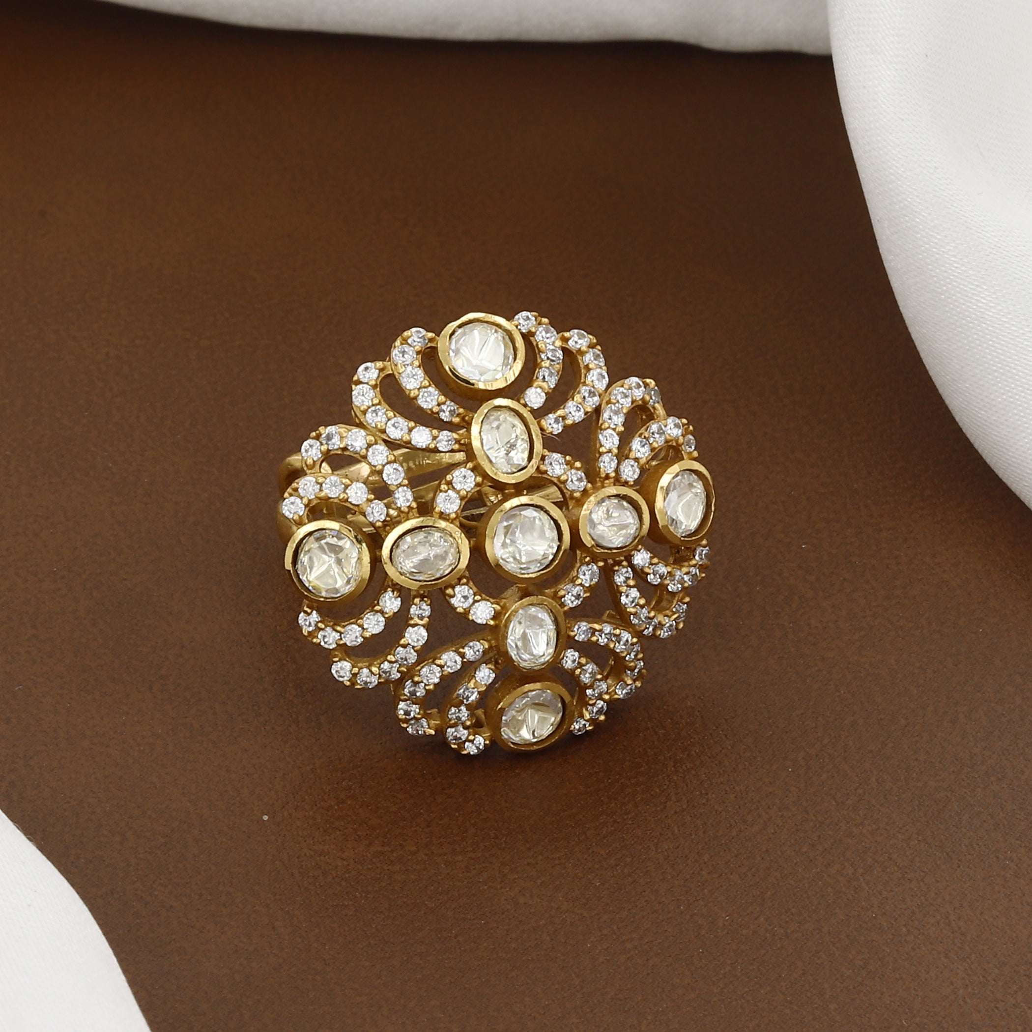 Exquisite Gold & Polki Stone Designer Kundan Ring