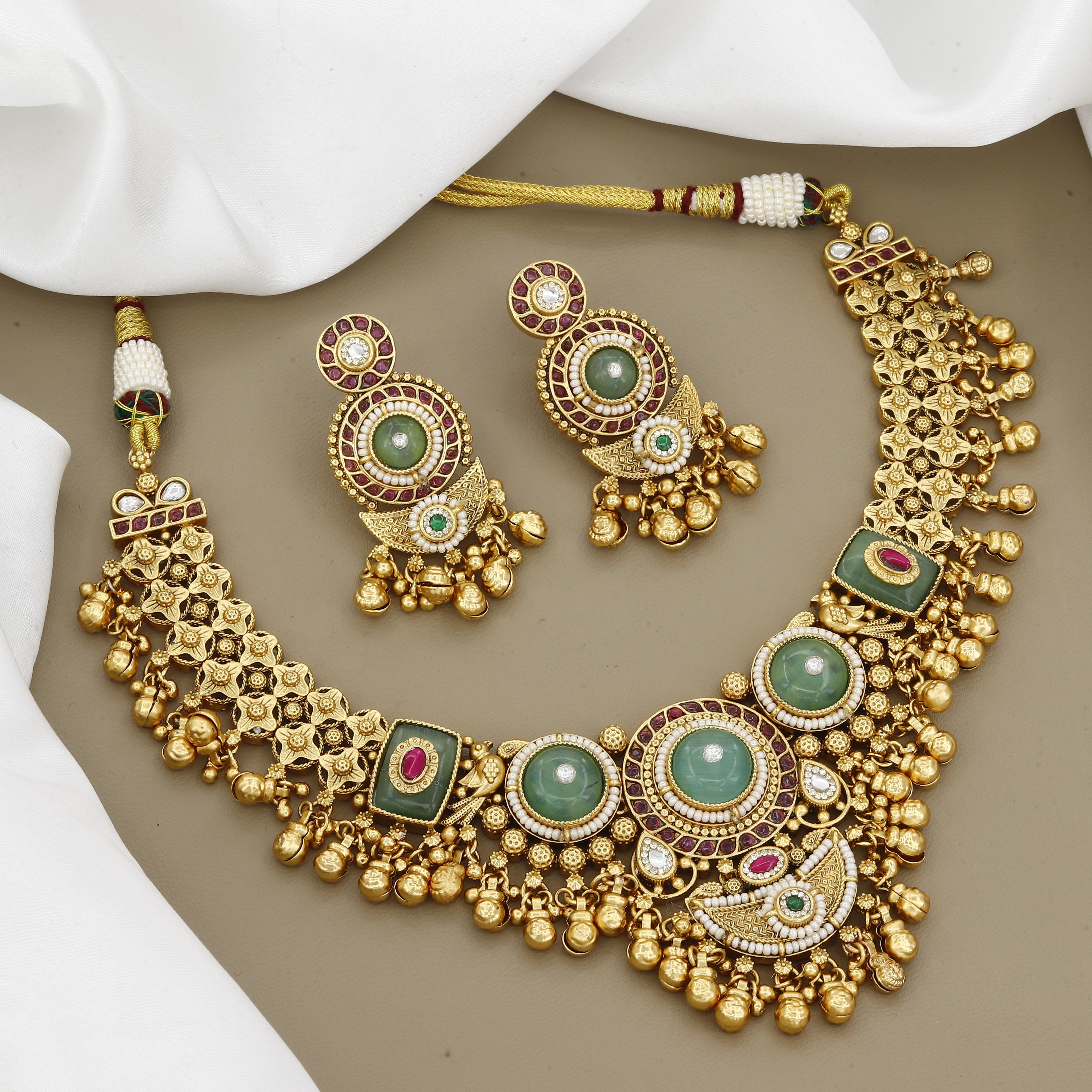 Antique Gold Plated Kemp & Emerald Green Stone Necklace Set