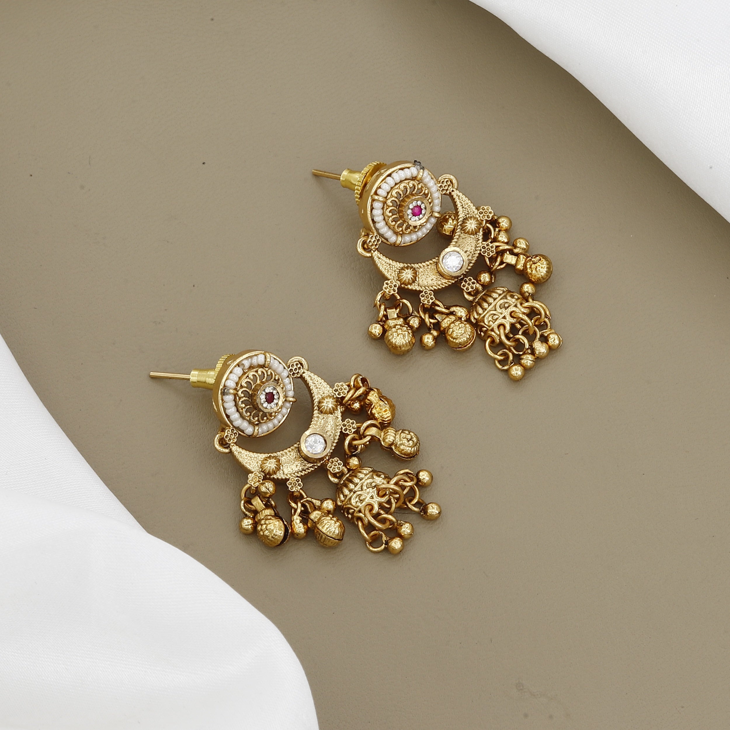 Antique Gold Multi-Strand Necklace with Emerald Bird Pendant Set