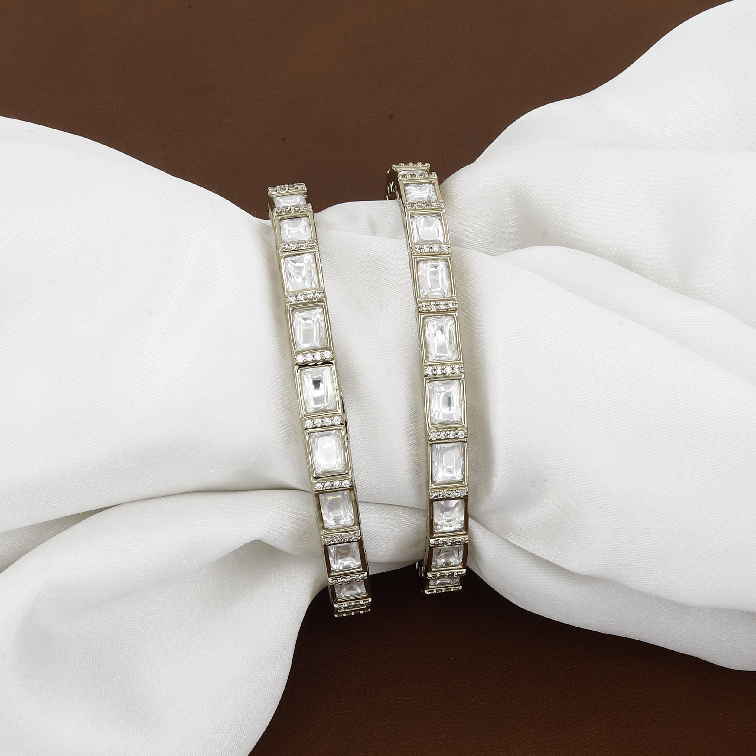 Mehndi Polished Slim Kundan Patla Set