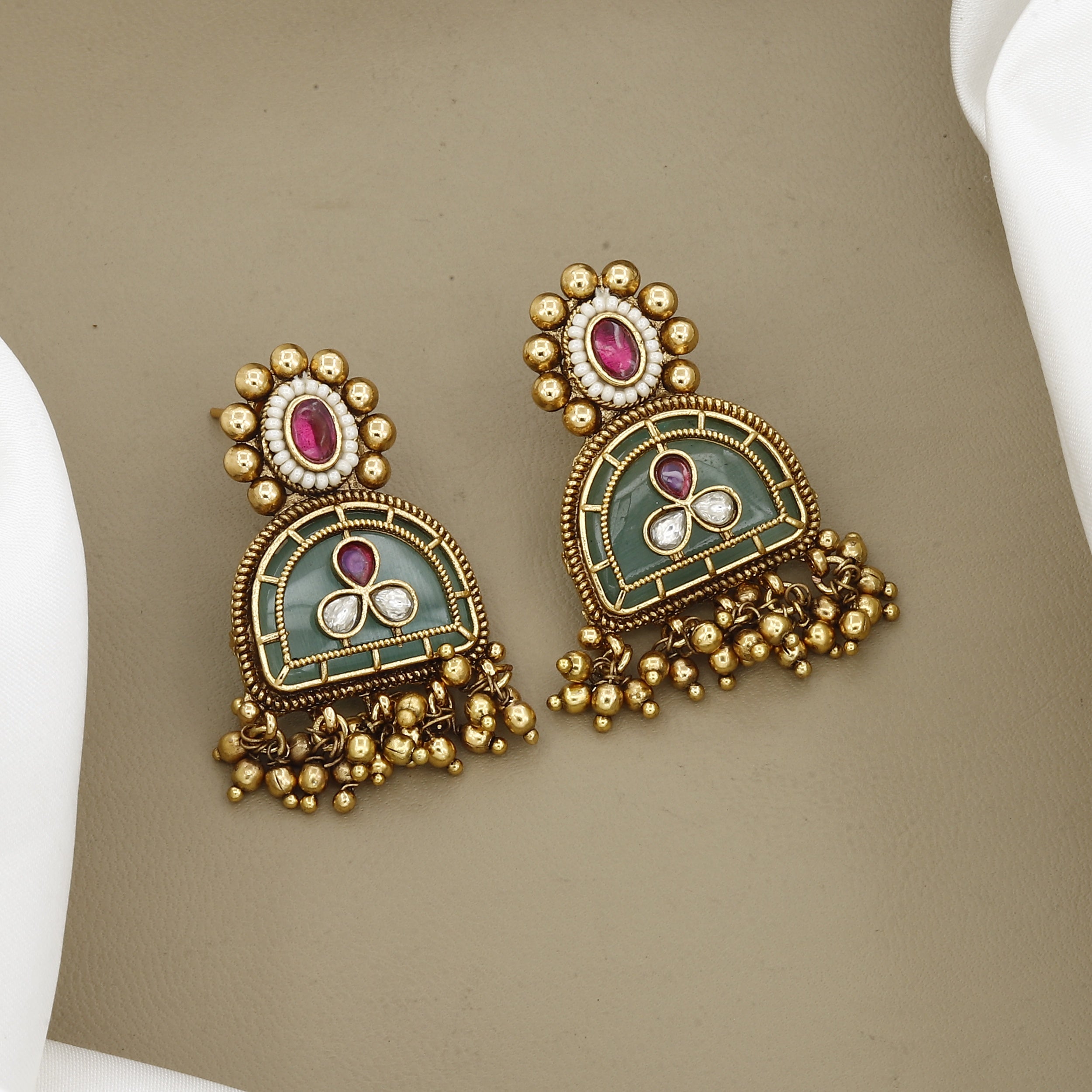 Traditional Meenakari & Gold Mesh Necklace Set