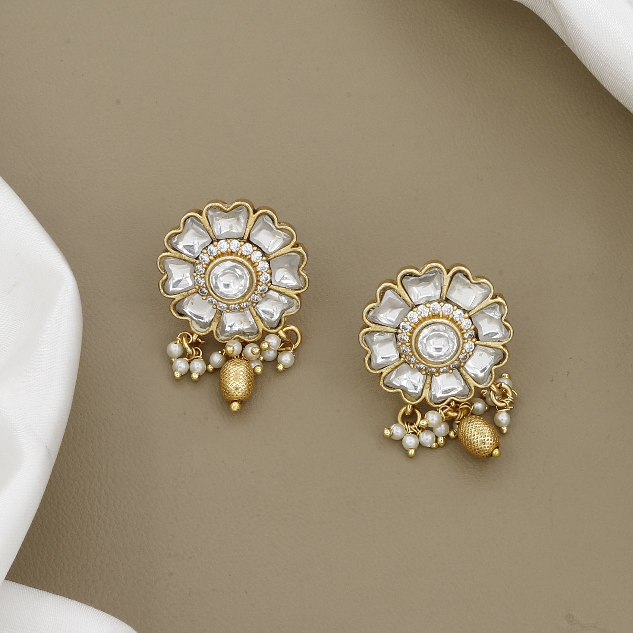 Floral Kemp Stone Necklace Set with Accents and Matching Studs