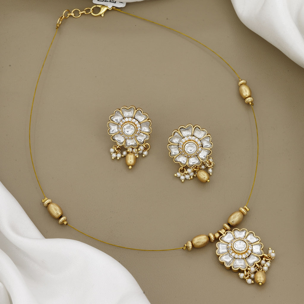 Floral Kemp Stone Necklace Set with Accents and Matching Studs