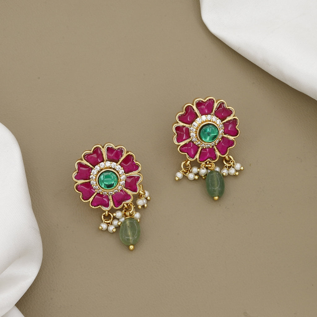 Floral Kemp Stone Necklace Set with Accents and Matching Studs