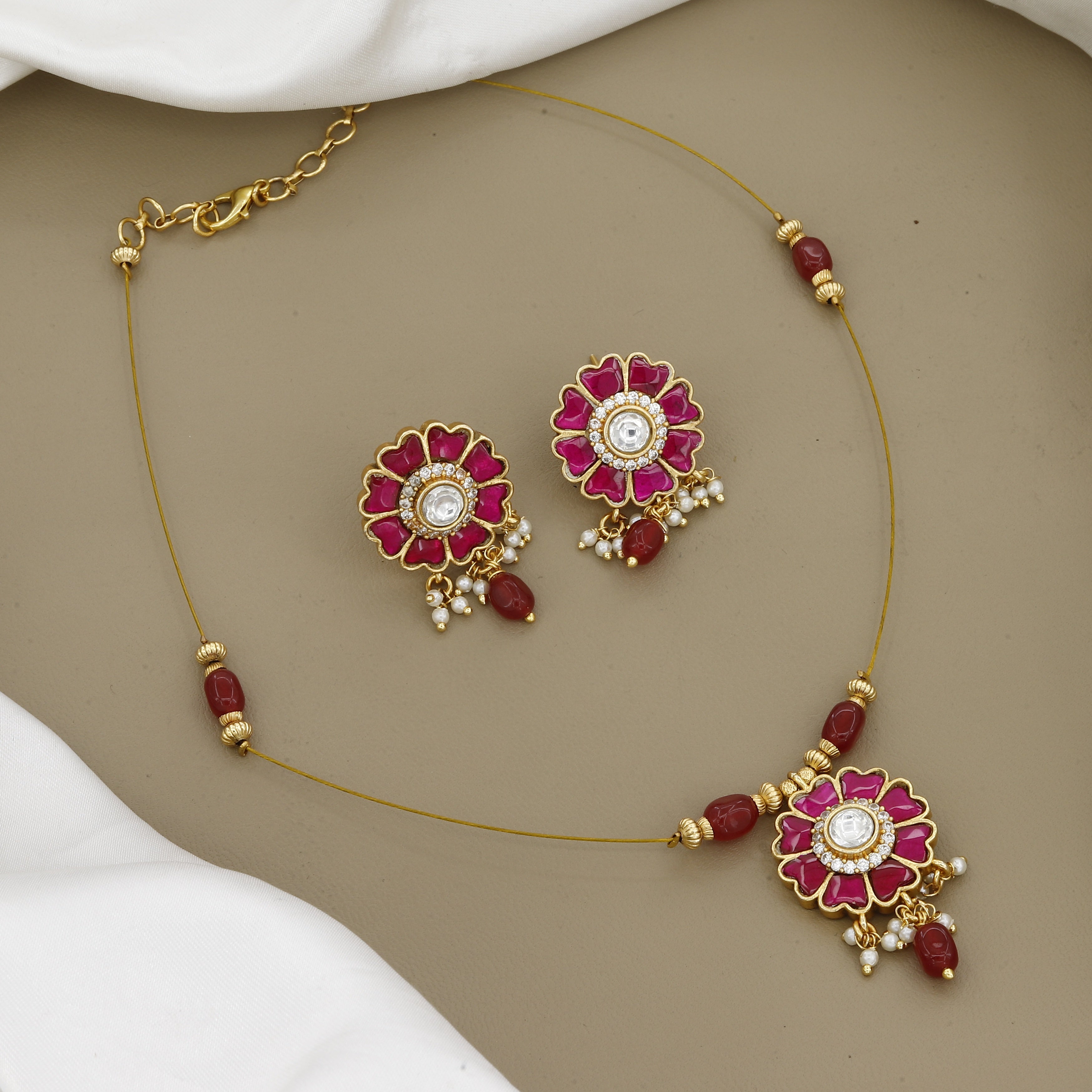 Floral Kemp Stone Necklace Set with Accents and Matching Studs