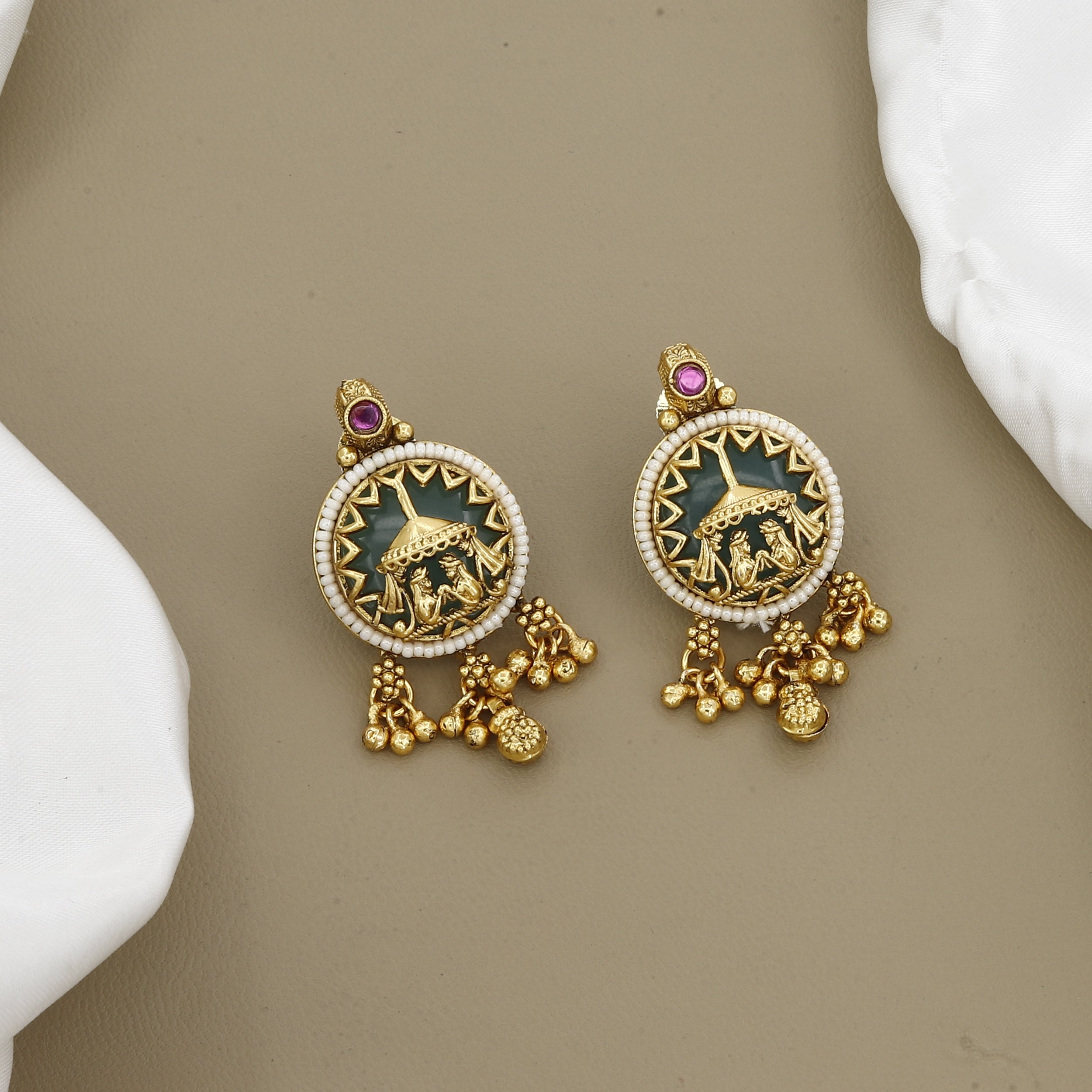 Traditional Antique Gold Mini Necklace Set