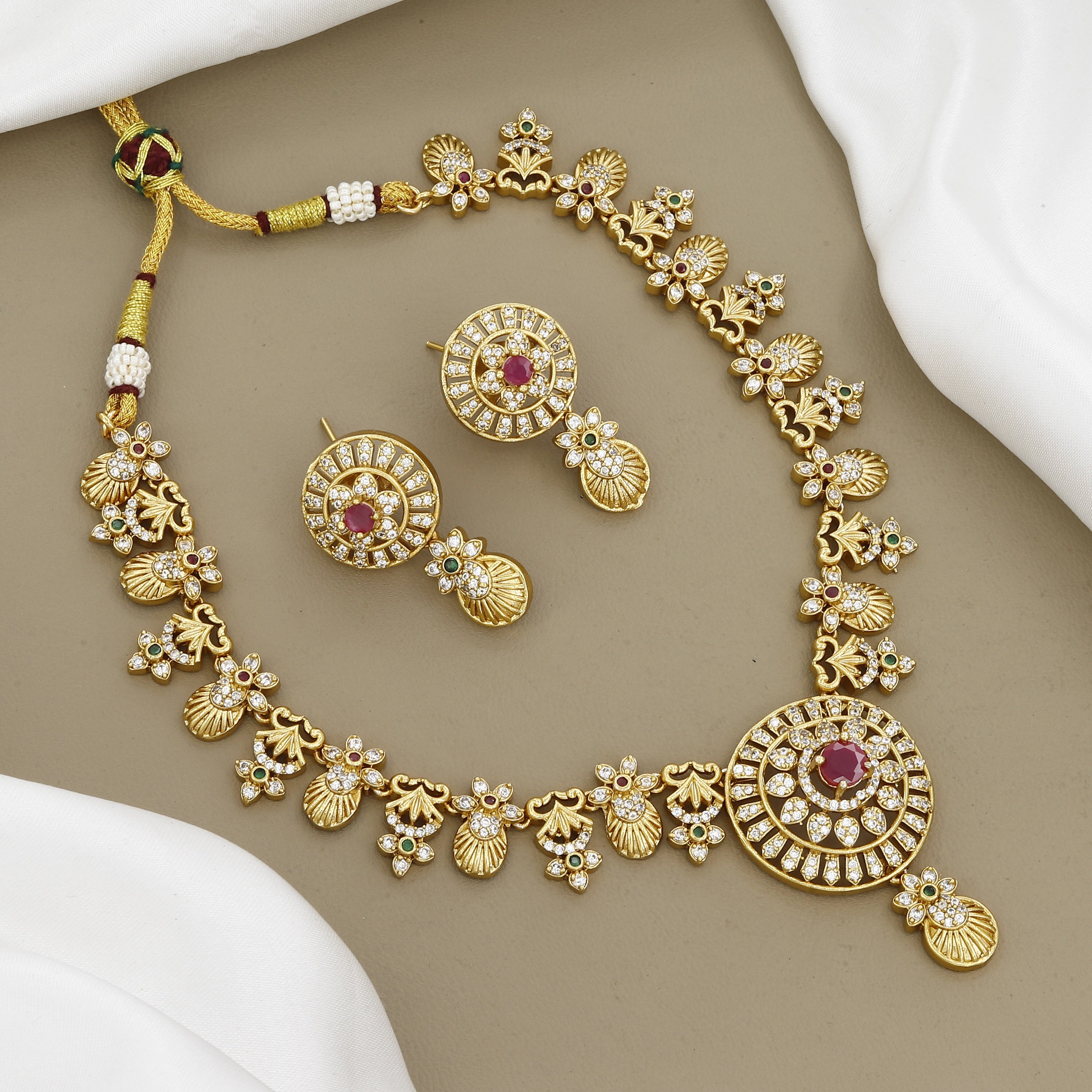 Exquisite Gold-Plated Traditional Necklace Set