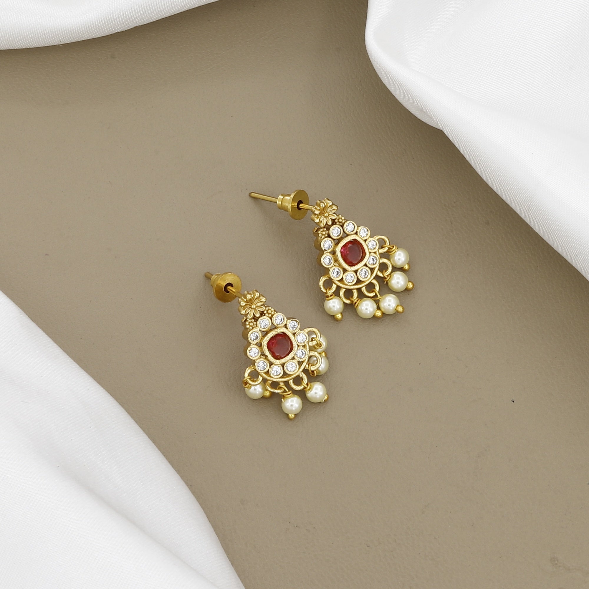 Delicate Gold Plated Mini Necklace Set with Pearls