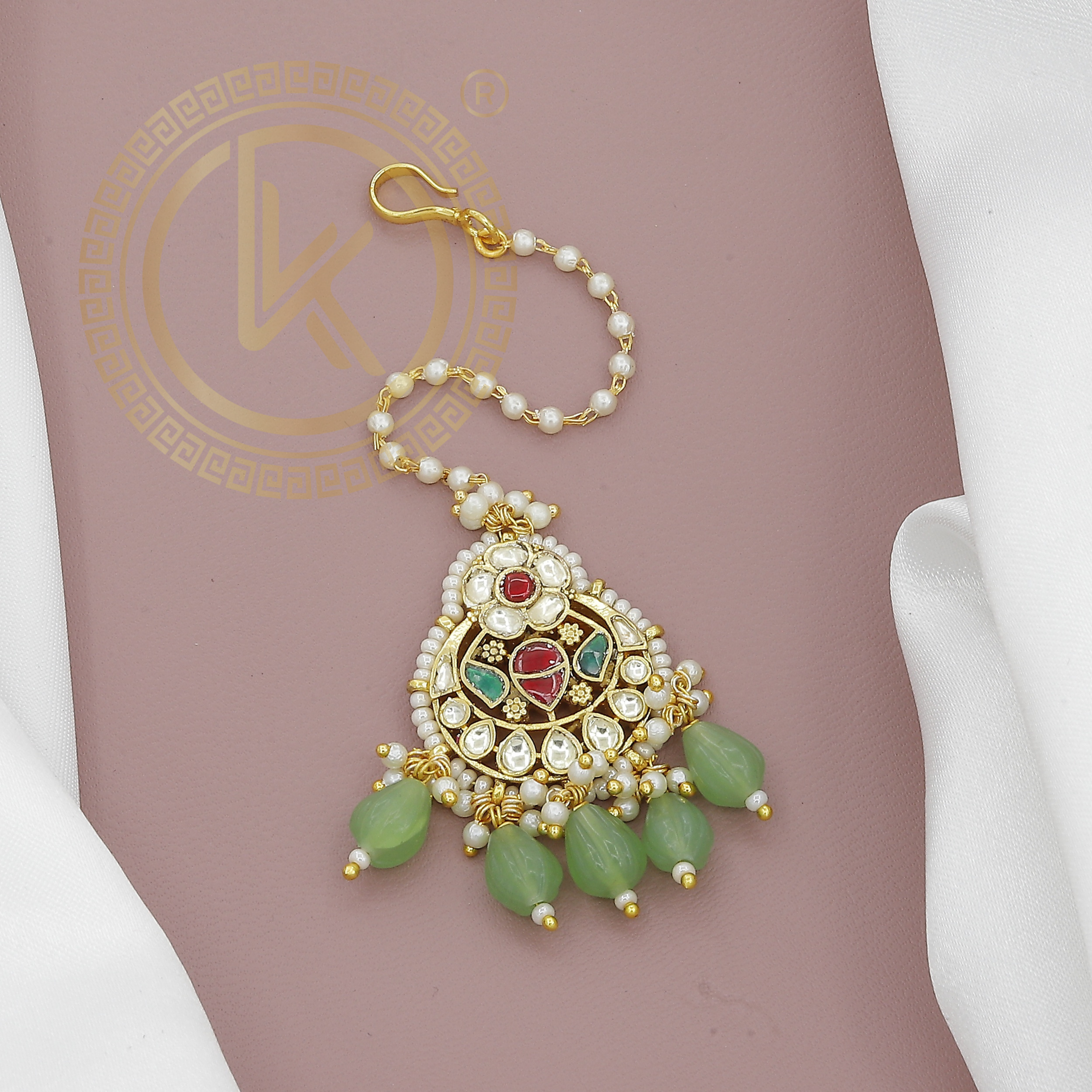 Traditional Kundan & Pearl Maang Tikka