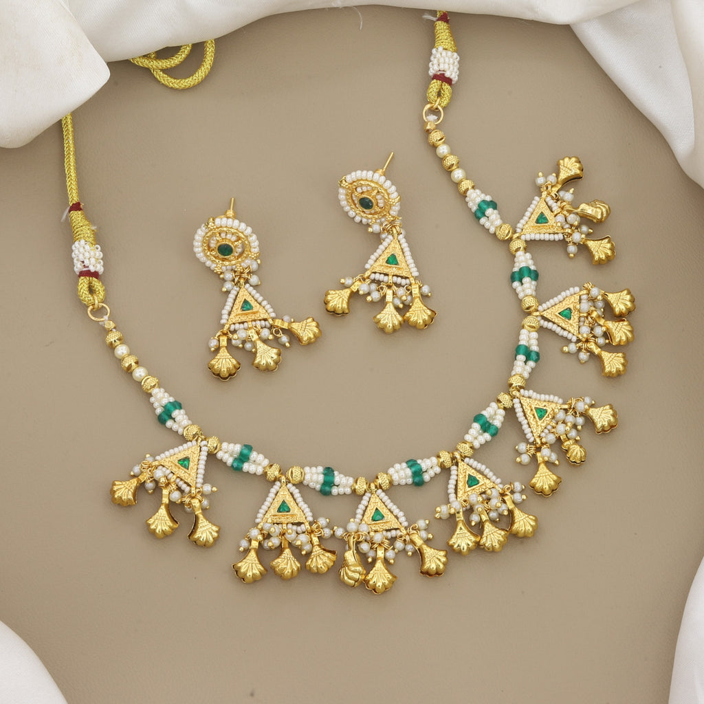 Antique Gold Triangle Motif Necklace Set with Pearls & Emeralds