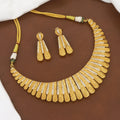 Gold Polished Elegant Textured Diamond Necklace Set