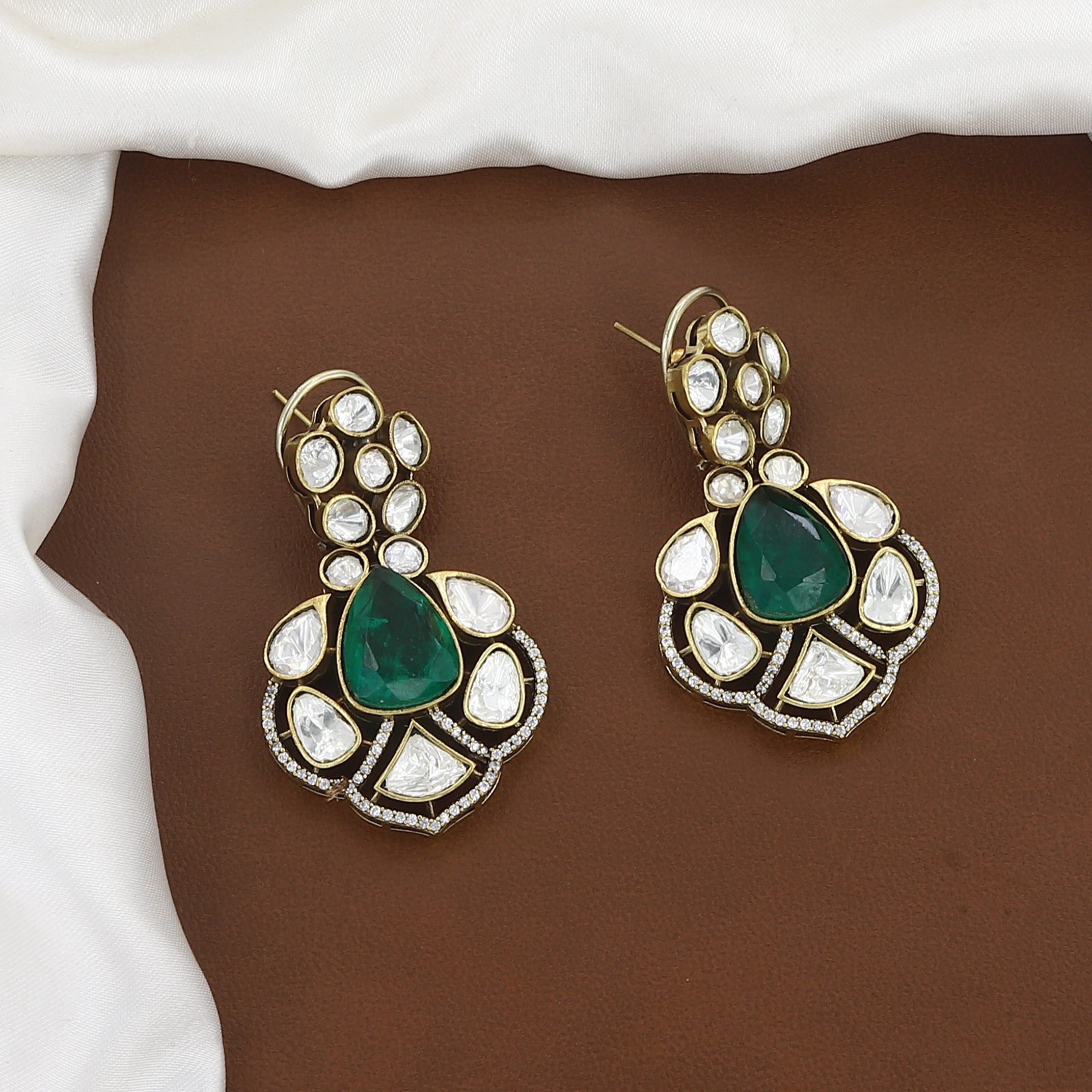Traditional Kundan Peacock Pendant Set with Teardrop Emeralds
