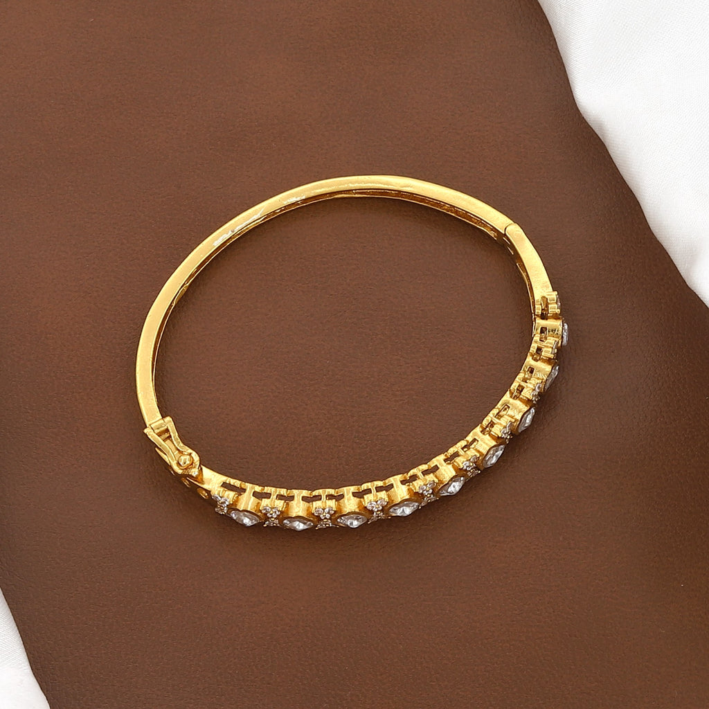 Elegant Polki Sleek Gold Kundan Bracelet Kada