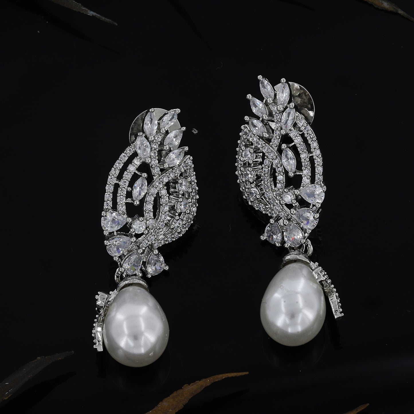 Silver Diamond Earrings With Perl