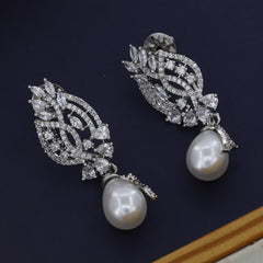 Silver Diamond Earrings With Perl