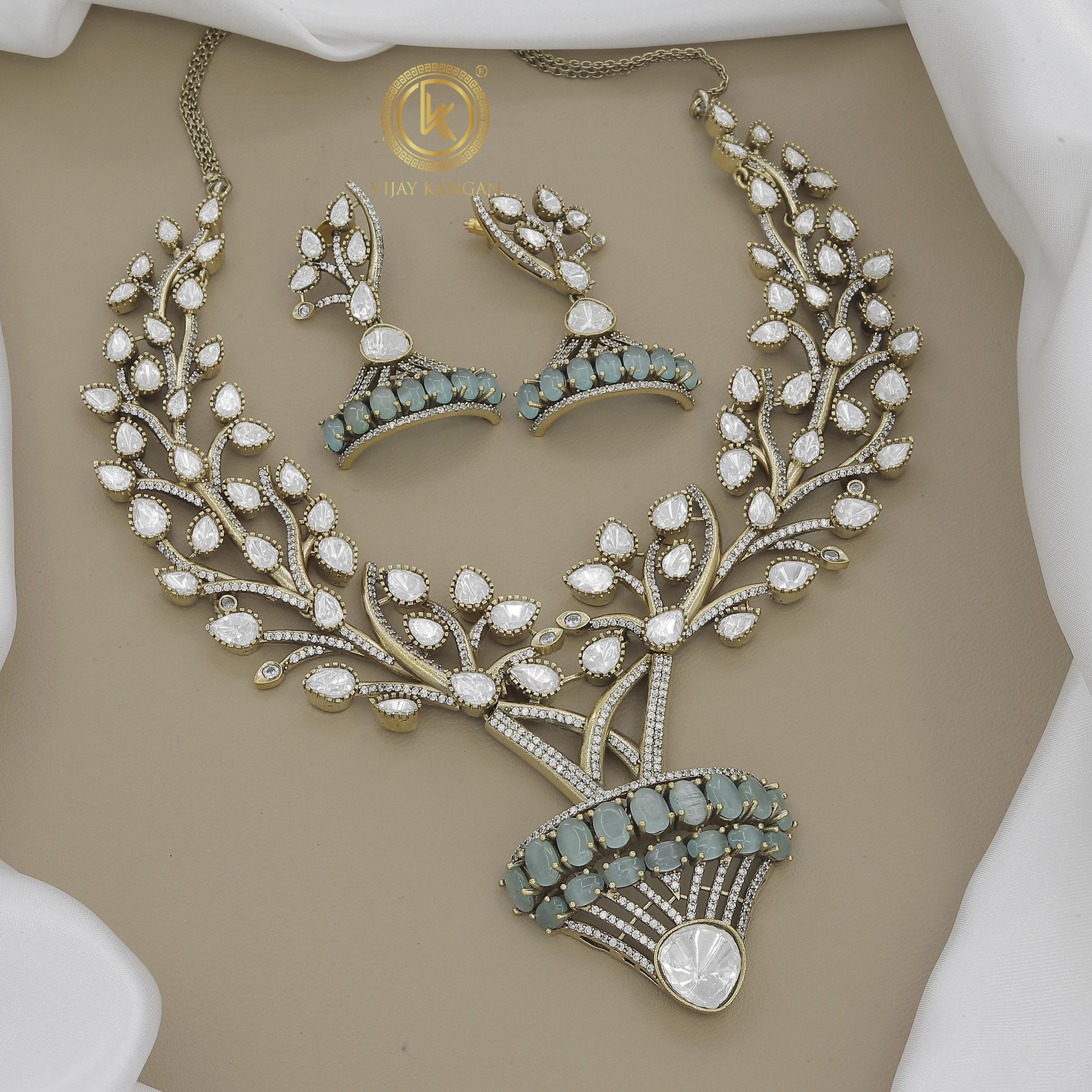 Sparkling and White Stone Floral Necklace with Earrings