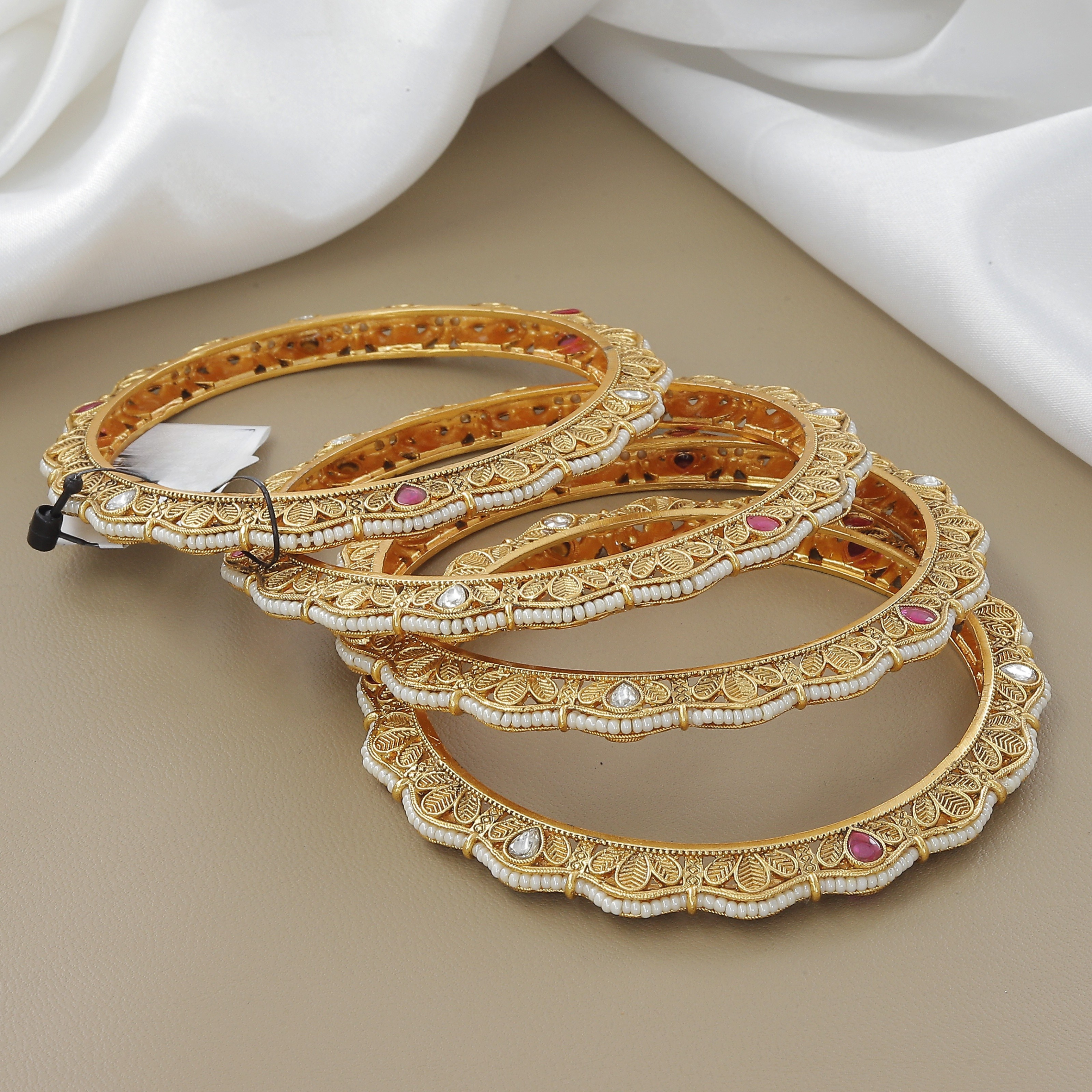 Antique Heirloom Set Of 4 Wedding Bangles