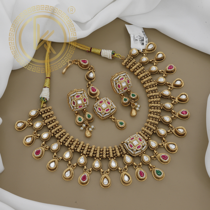 Elegant Golden Toned Rajwadi Necklace Set