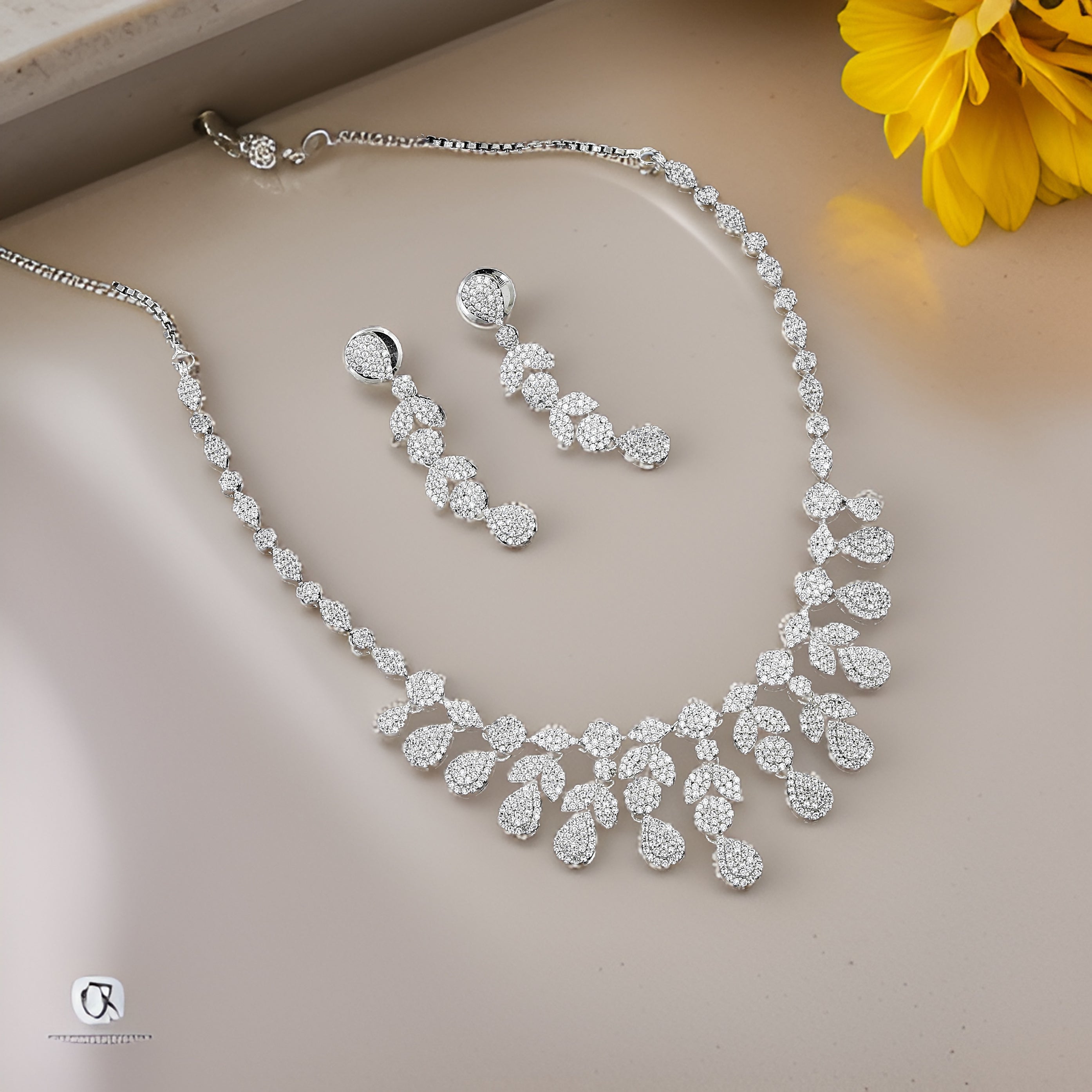 Looks Stunning Party Diamond Necklace Set