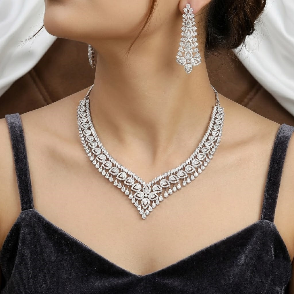 Crystal Flower Design Silver Polished Diamond Necklace Set