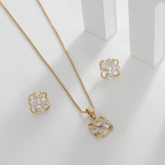 18k Gold Polished Premium Diamond Pendent Set