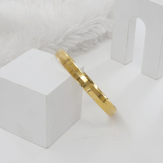 18k Gold Polished Heavy Starling Panjabi (8mm) Kada(24gm)