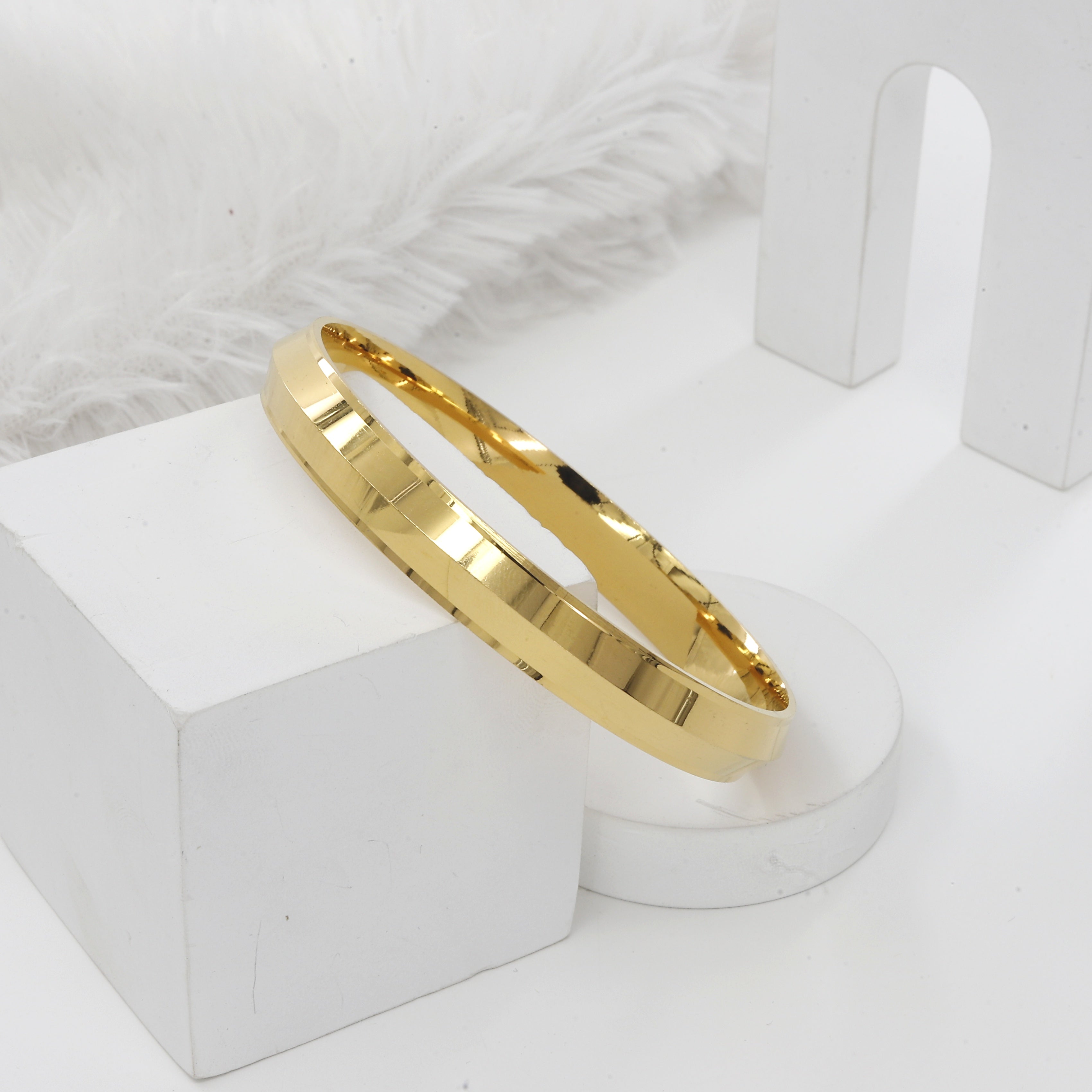 Gold Polished Heavy Starling Panjabi (10mm) Kada(39gm)