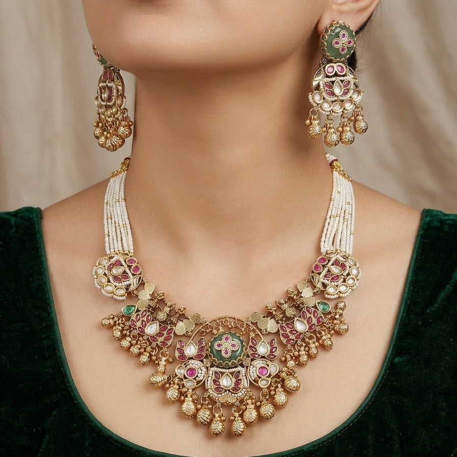 Vintage-Style Filigree Necklace Set
