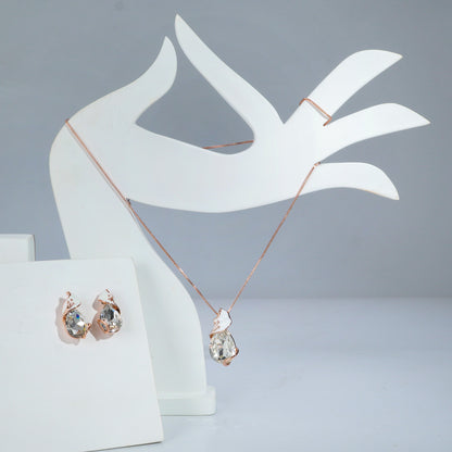 Swarovski Designer Perl White Stone Pendent Set