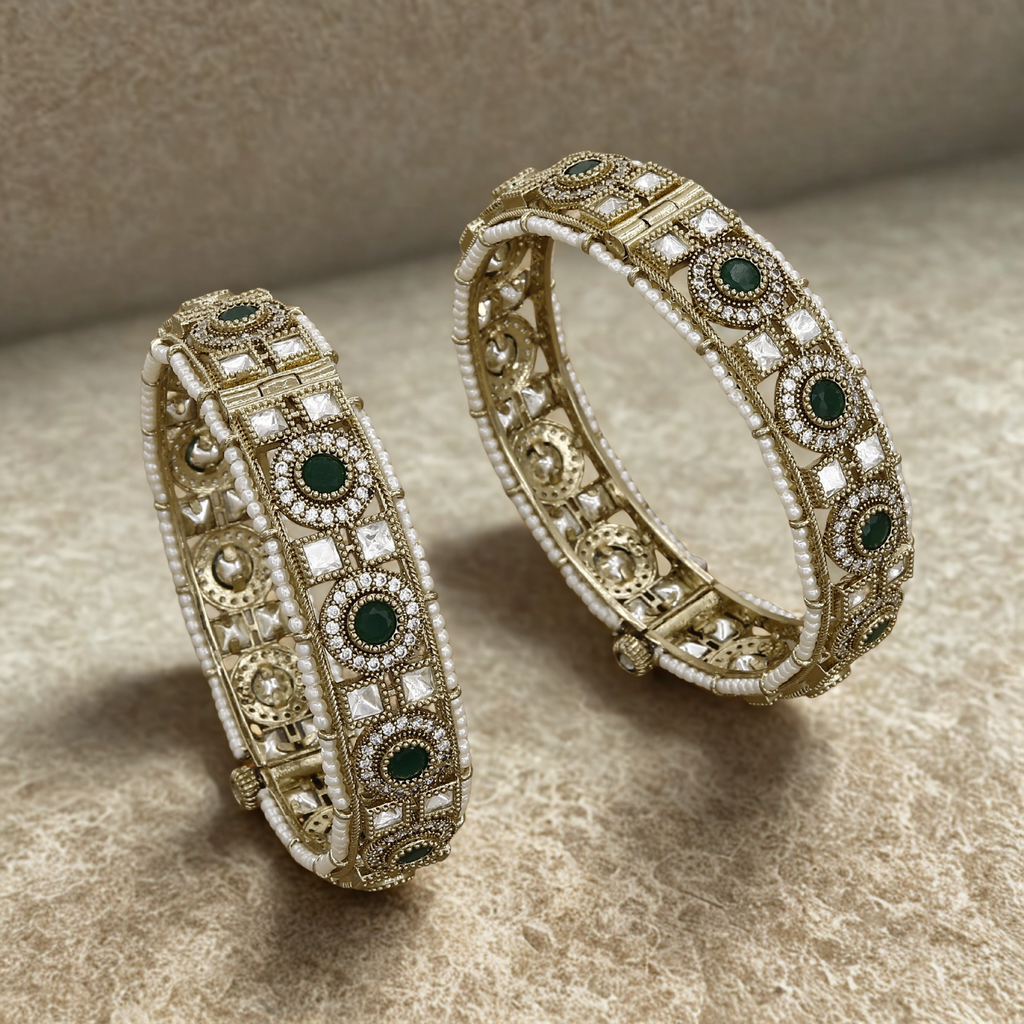 Intricately Carved Mehndi Polish Patla Set