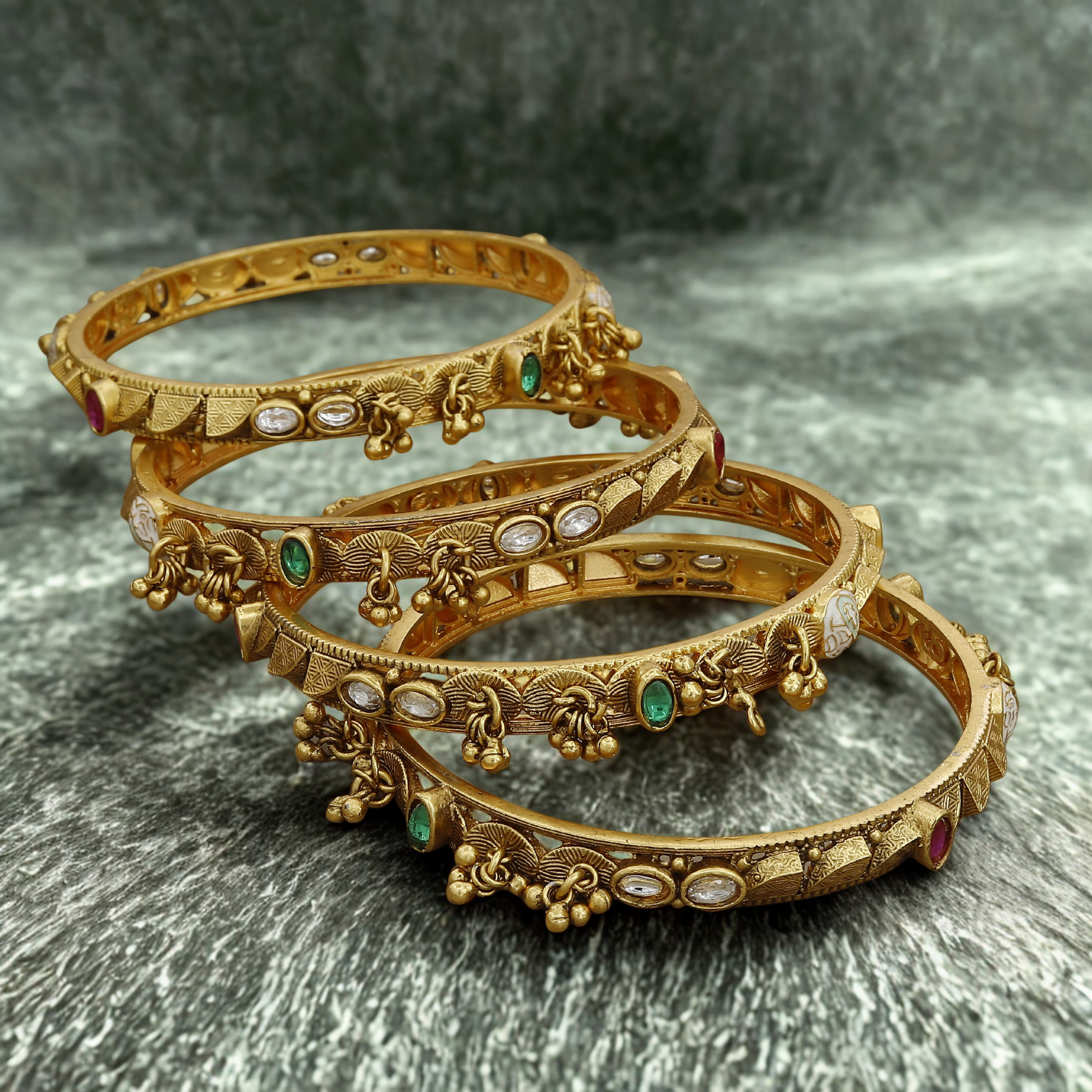 Exquisite Wedding Antique Set of 4 Bangles