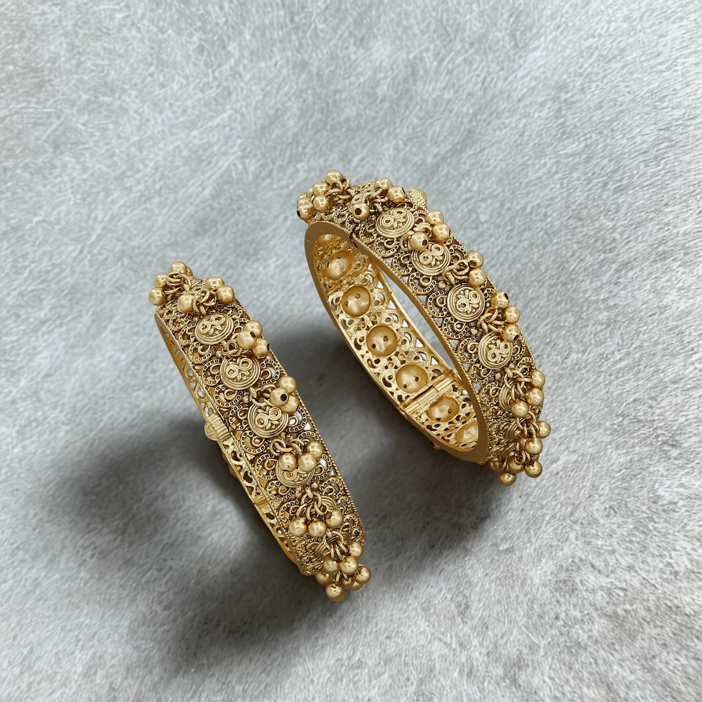 Antique Wedding Patla Set with Traditional Ball Drops