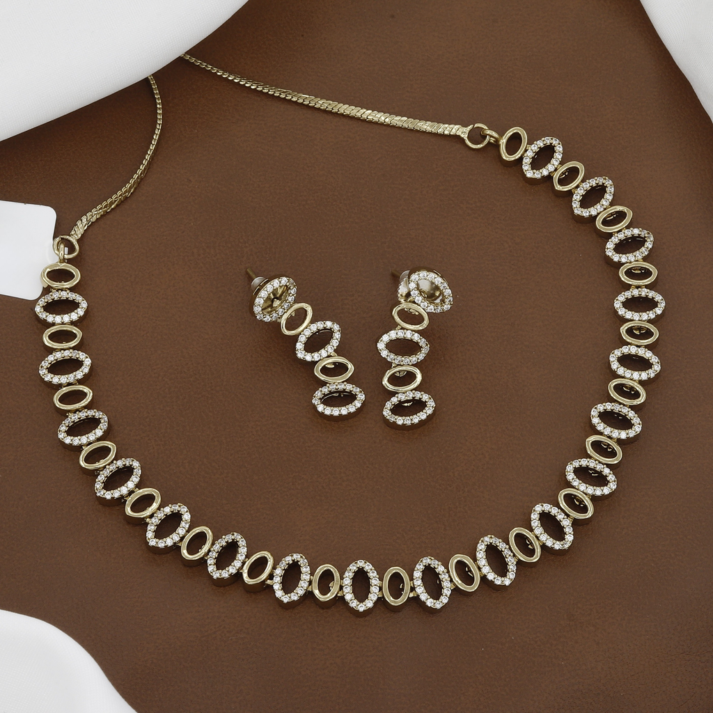 Mehndi Polished Contemporary Interlocking Triangle CZ Necklace Set