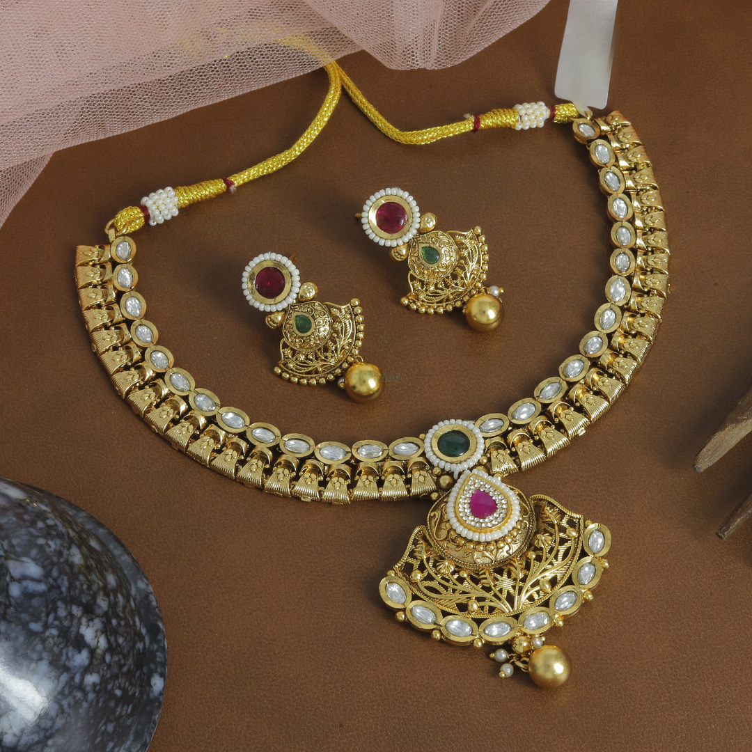 Antique Occasion Wear Kundan Short choker