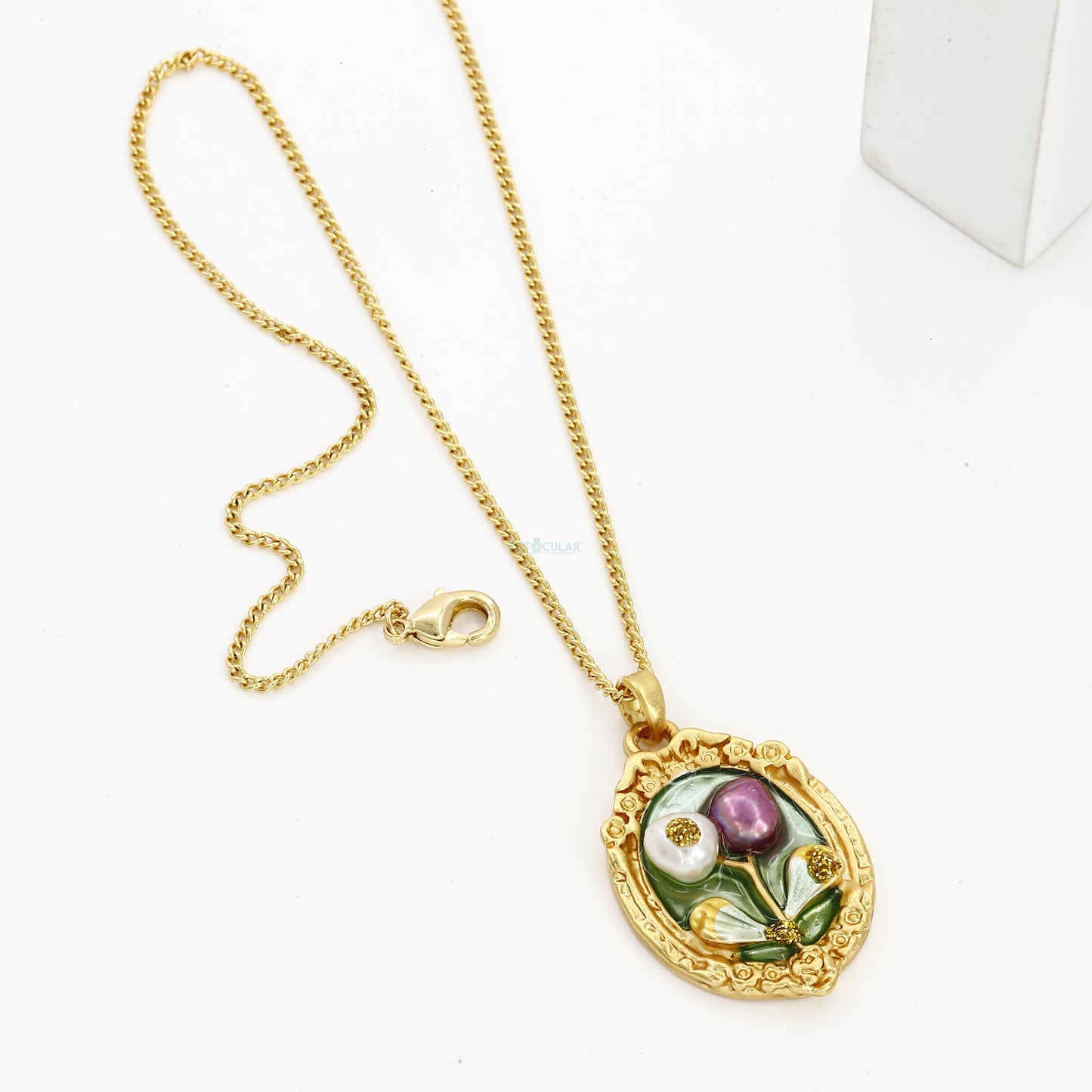 Flower Design Multi Color Vintage Pendent Necklace