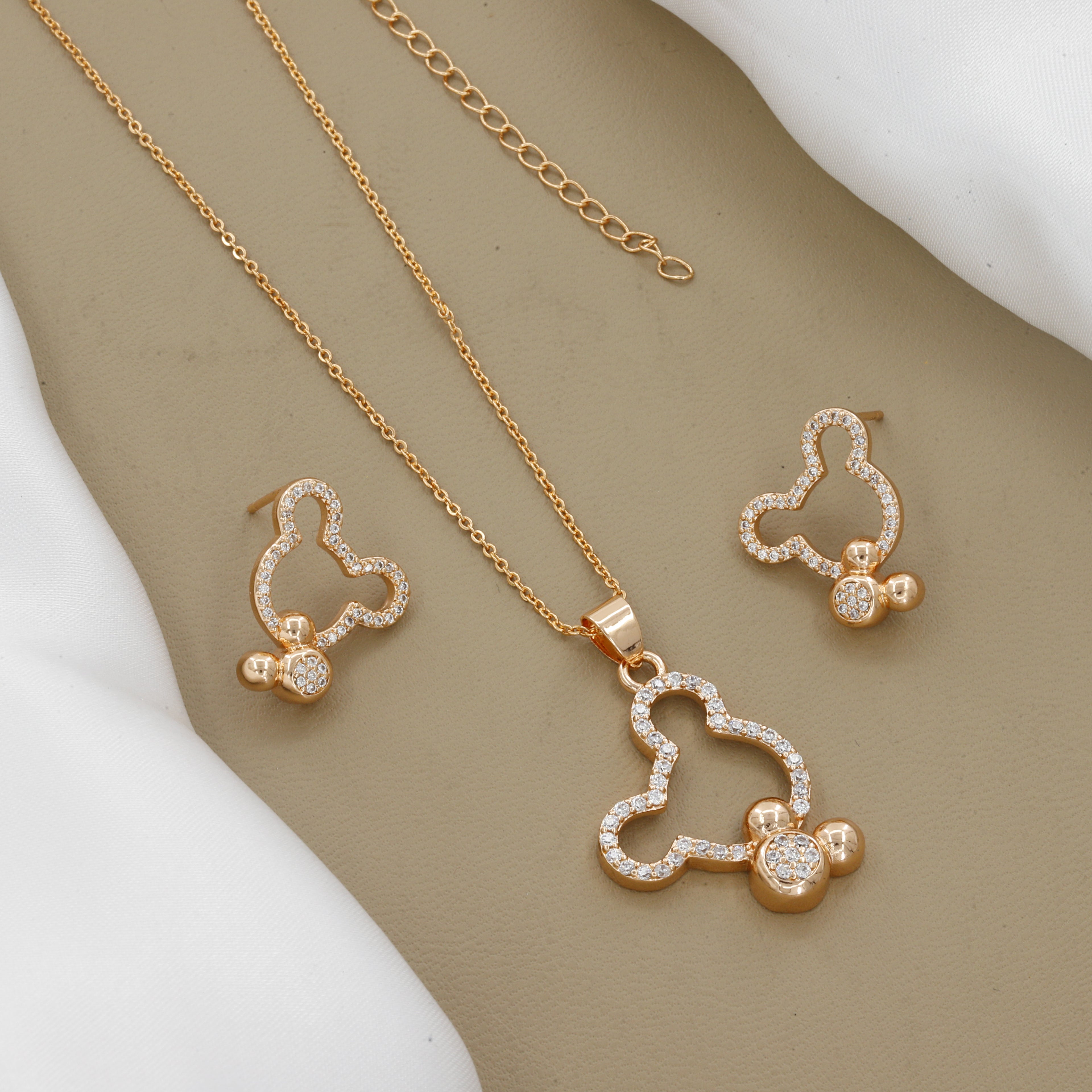 Gold Plated Cute Mickey Mouse Design Pendent Set