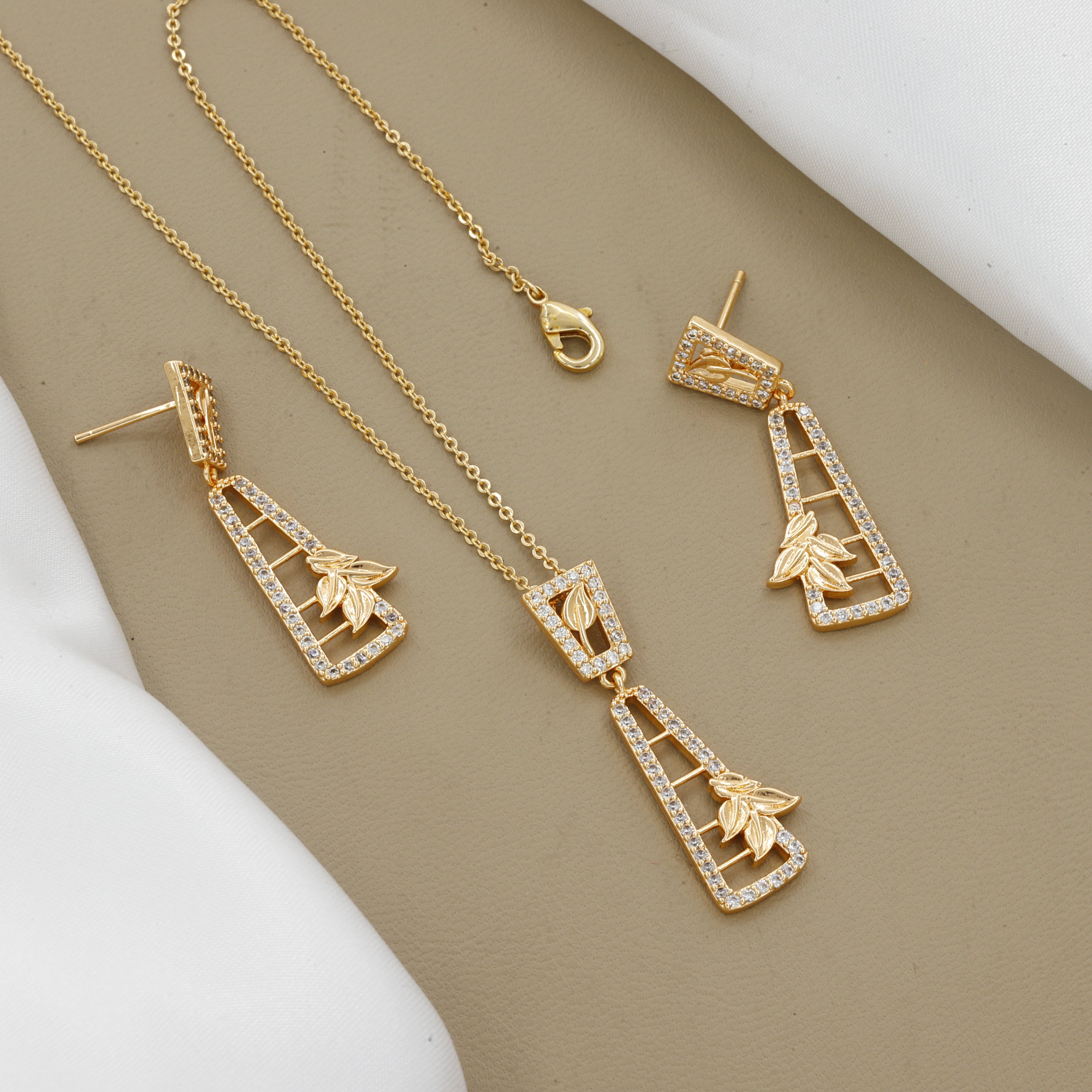 Gold Plated Leaf Design Pendent Earring Set