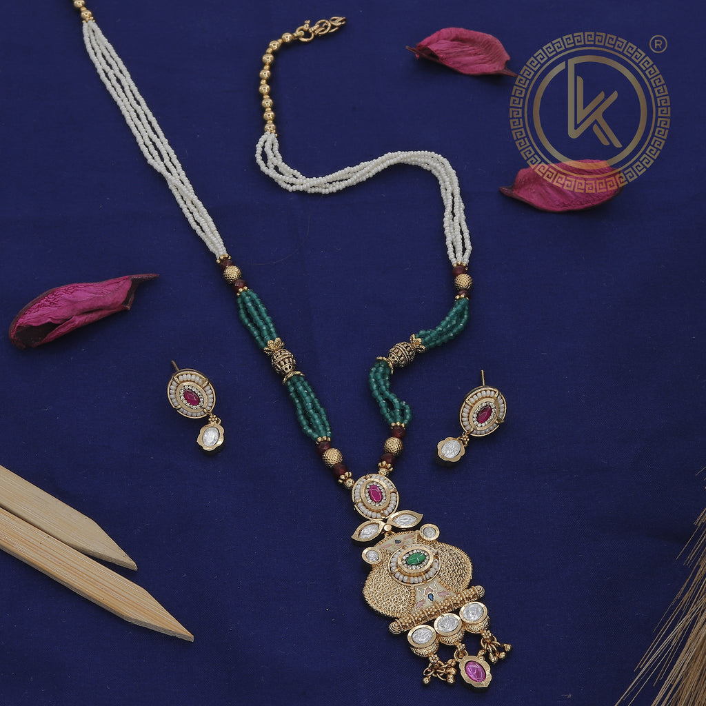 Kundan Meenakari Mini Necklace Set